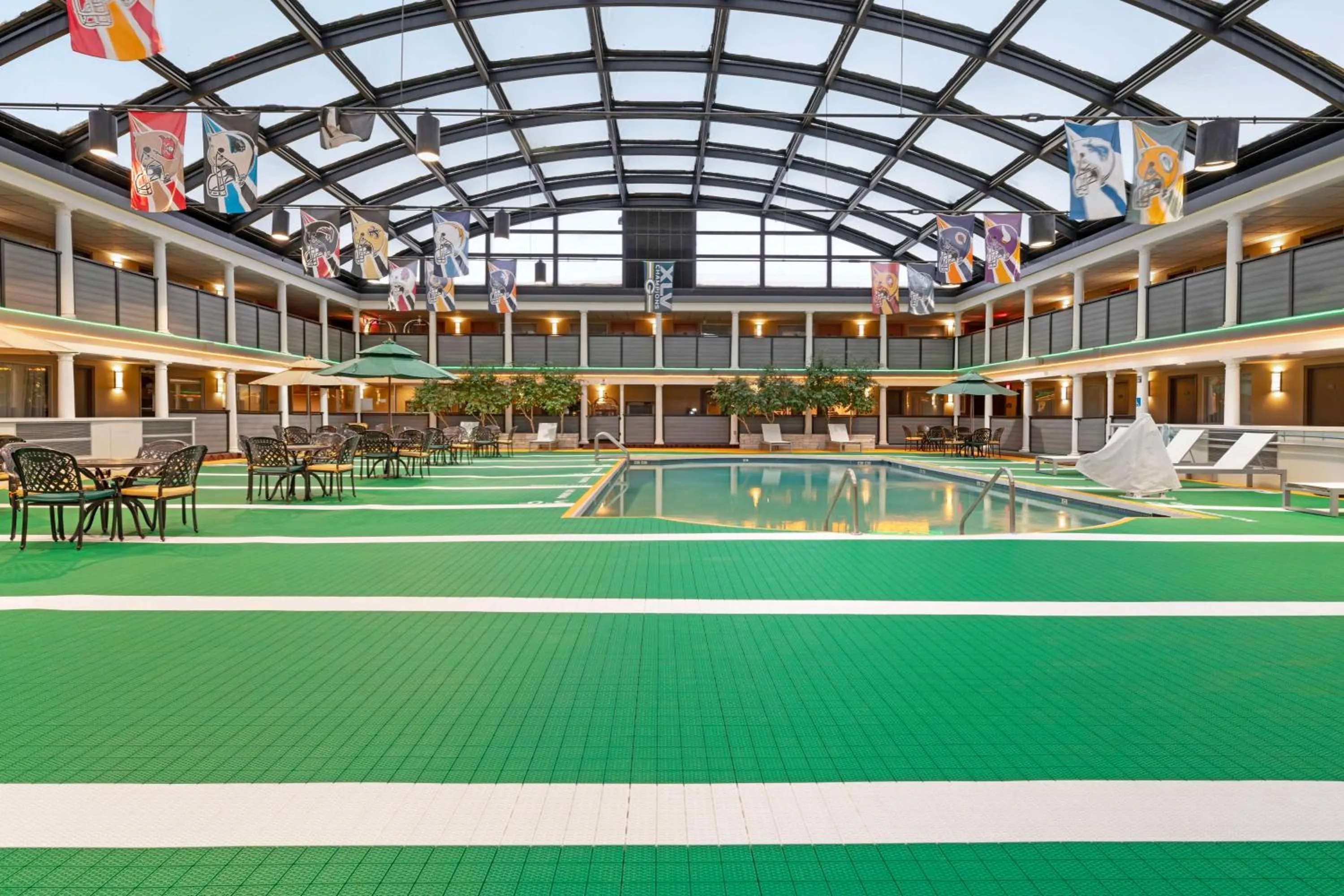 Pool view in Best Western Green Bay Inn and Conference Center