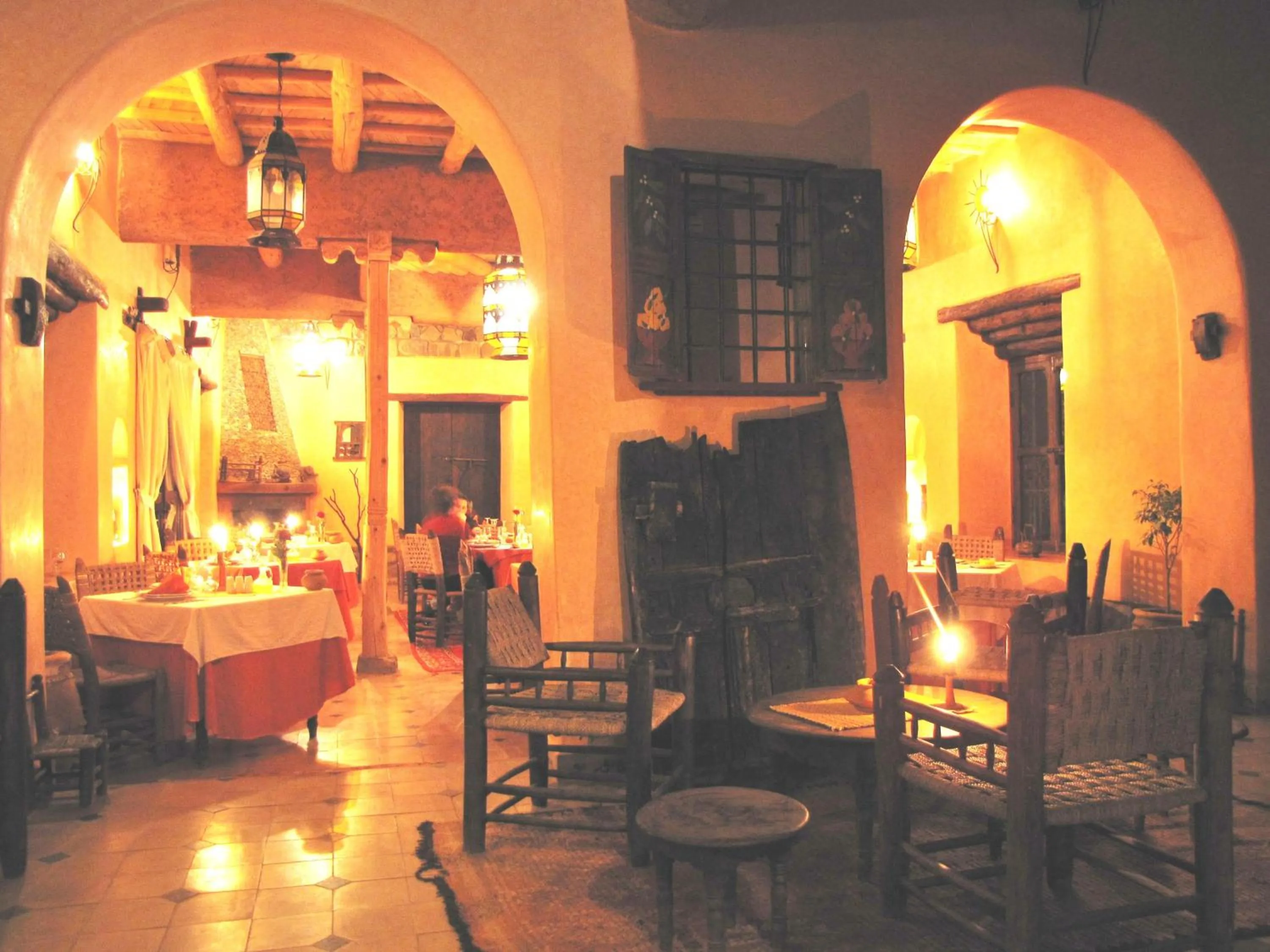 Restaurant/places to eat in Auberge Chez Momo II