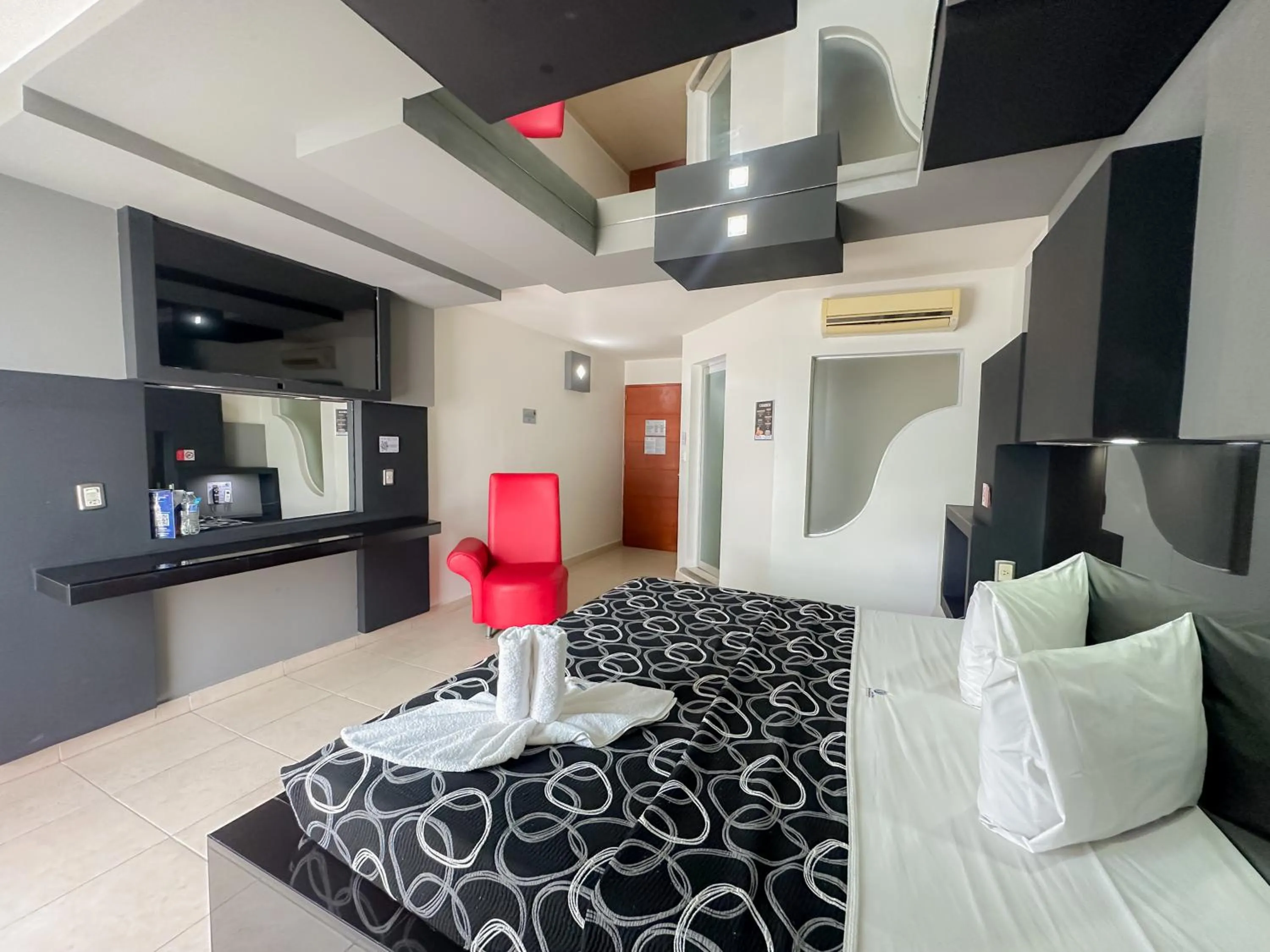 Bed in Auto Hotel Mediterráneo