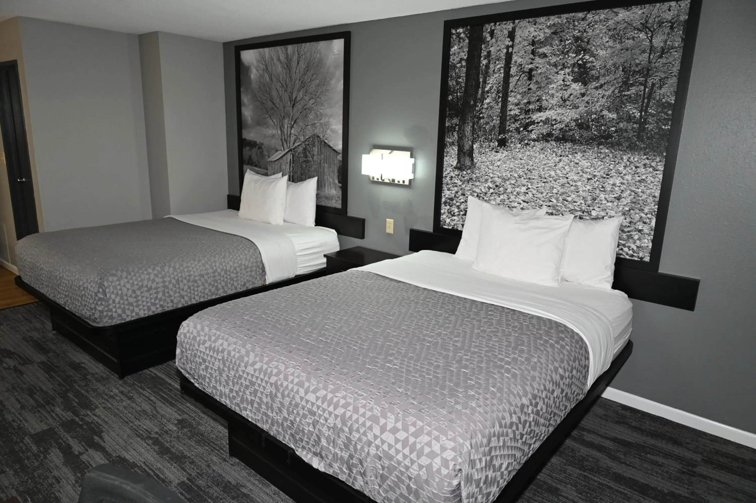 Bed in Super 8 by Wyndham Higginsville
