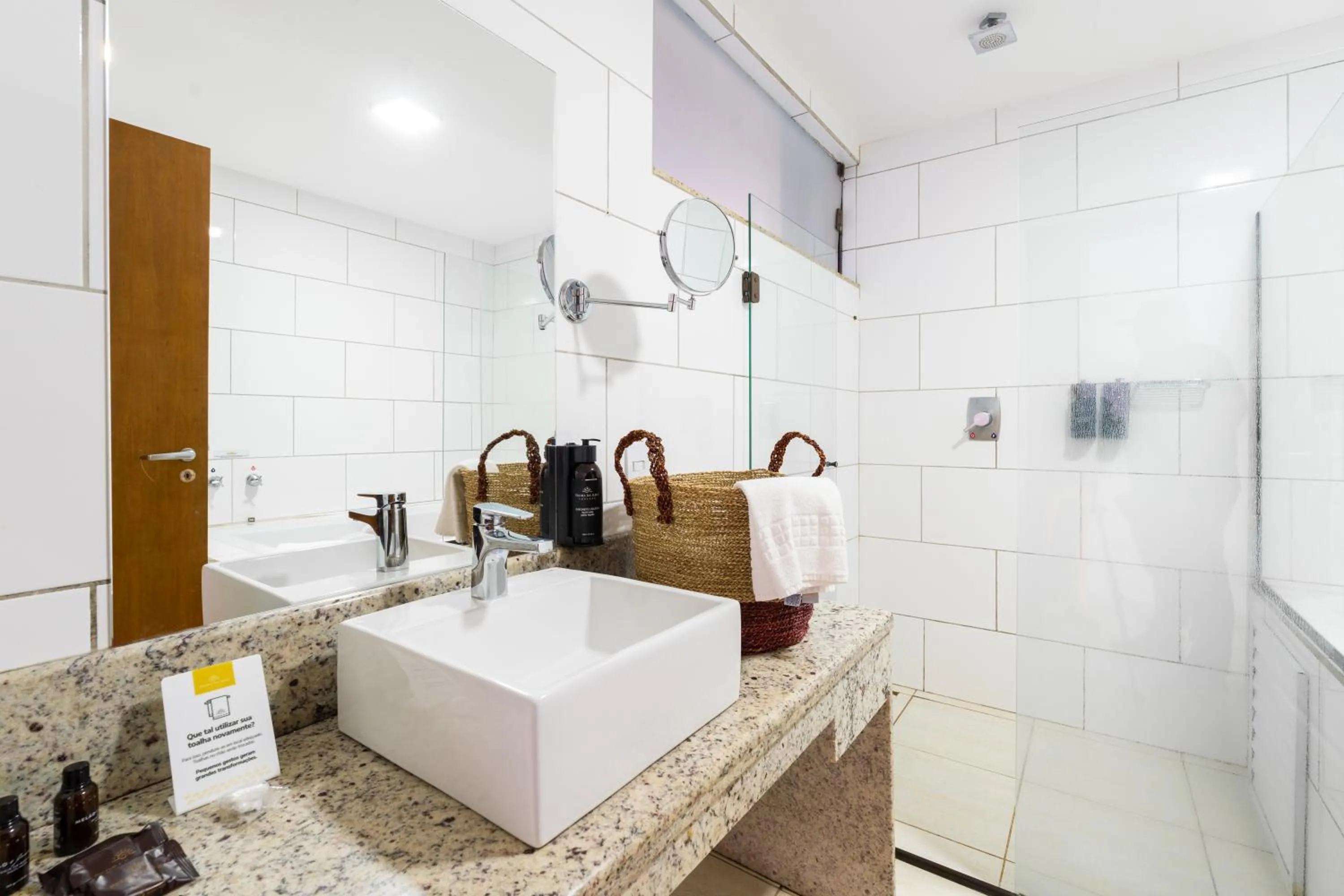 Shower in Pousada Pedra da Ilha