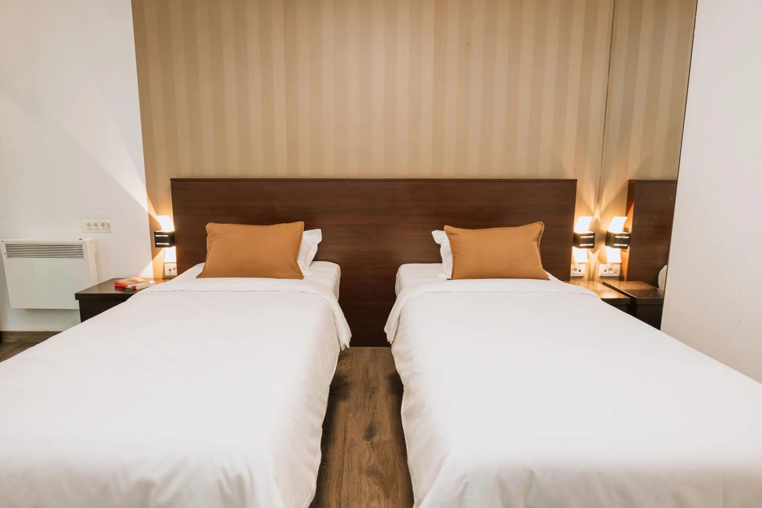 Bedroom, Bed in Hotel Duke Armeneasca City Center