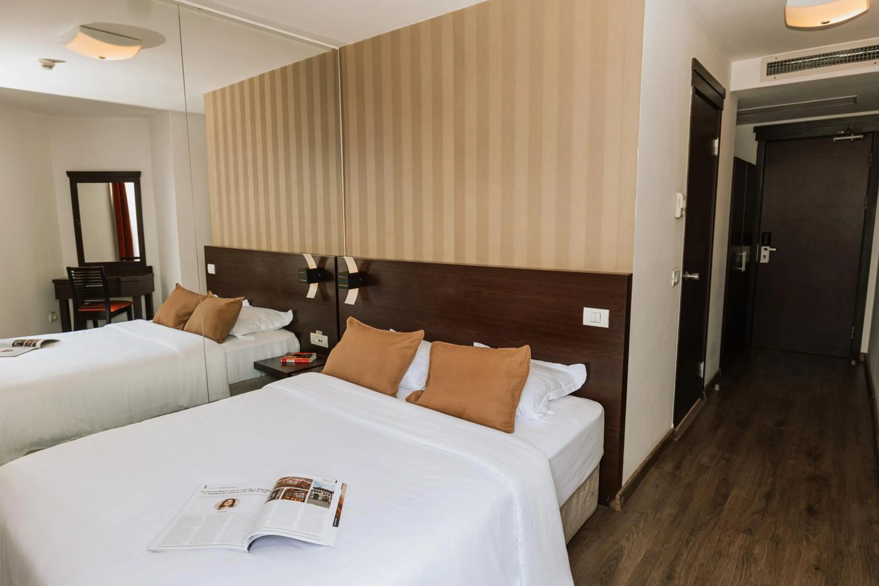 Bedroom, Bed in Hotel Duke Armeneasca City Center