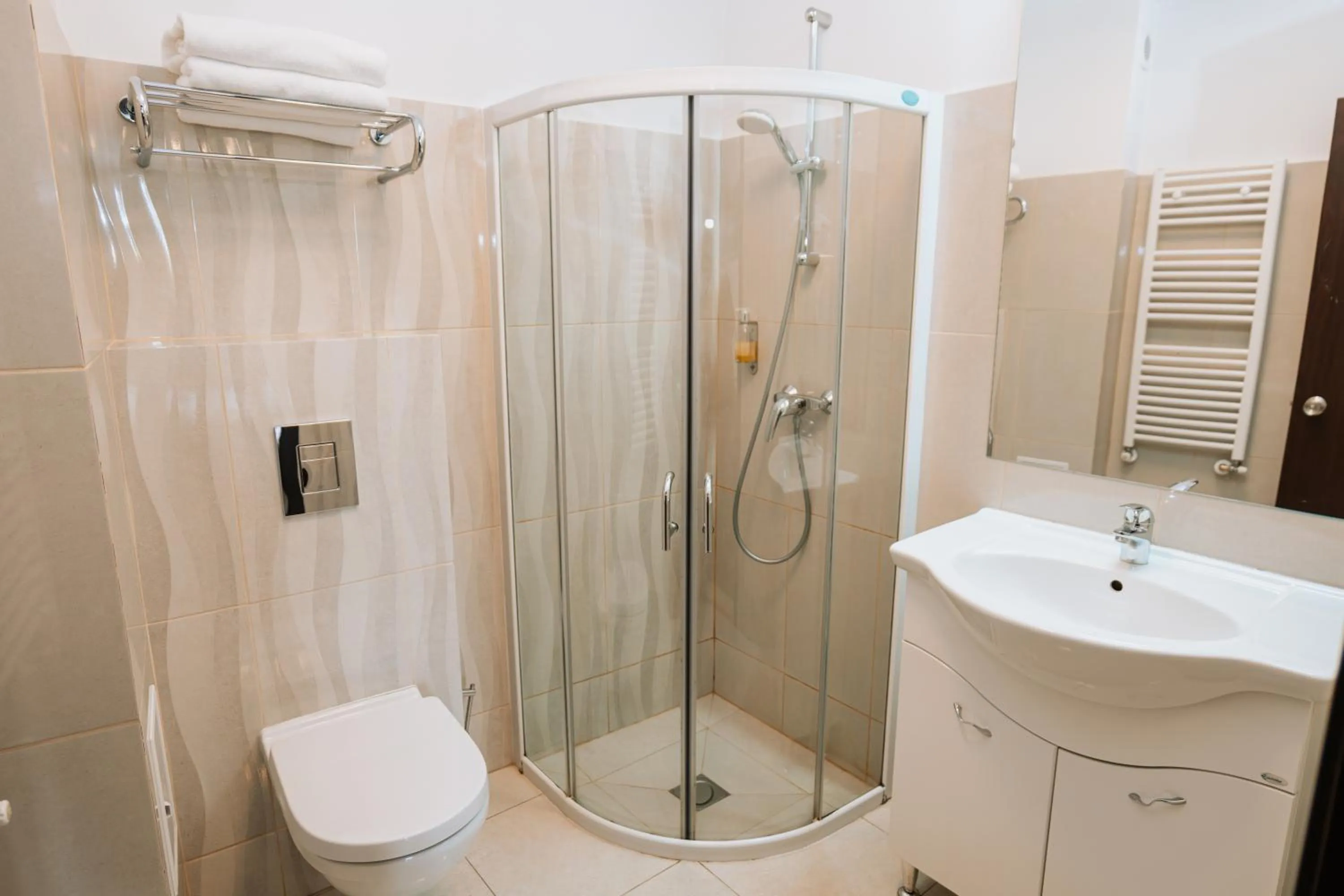 Bathroom in Hotel Duke Armeneasca City Center