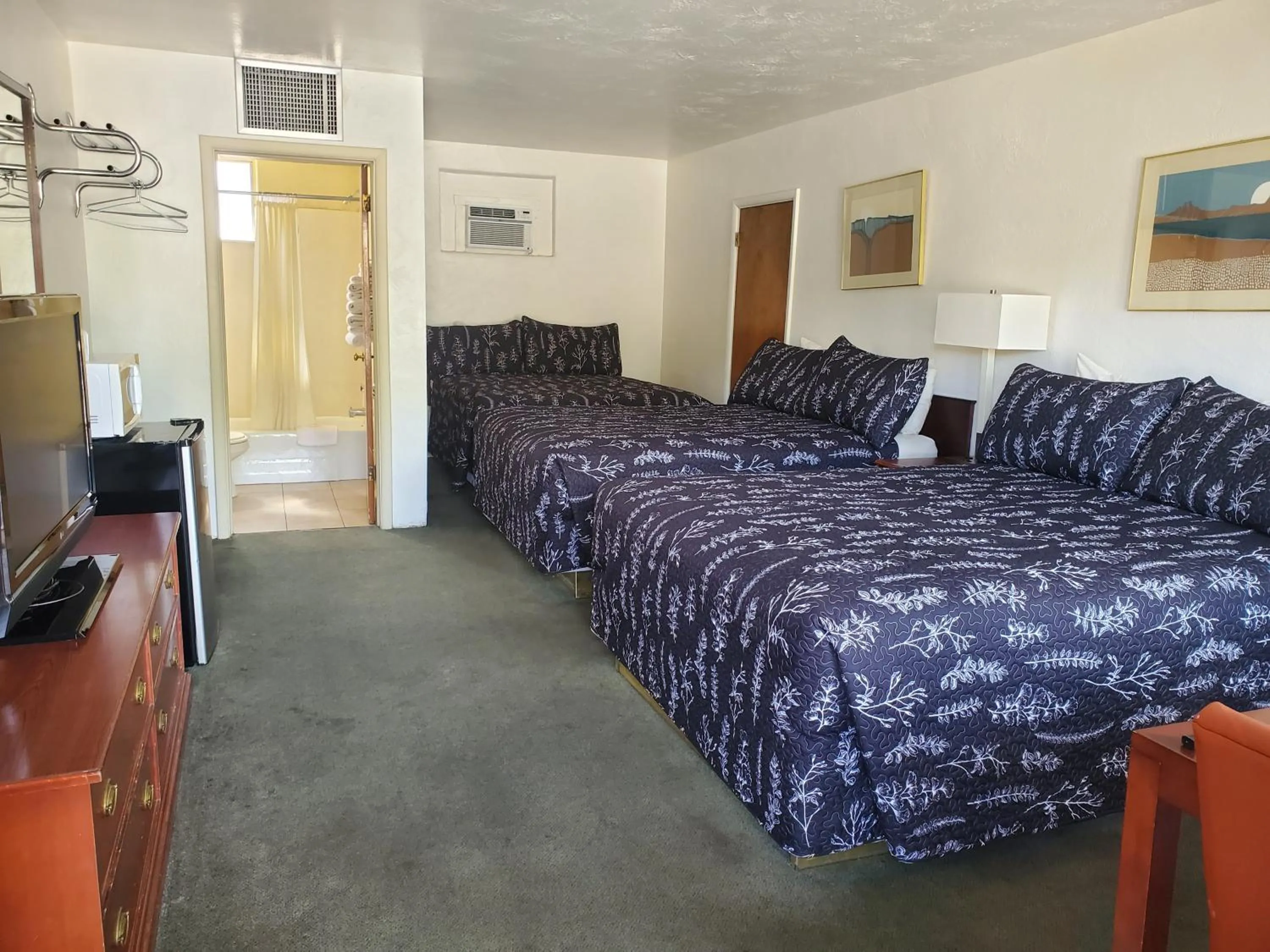 Bed in Budget Inn Durango