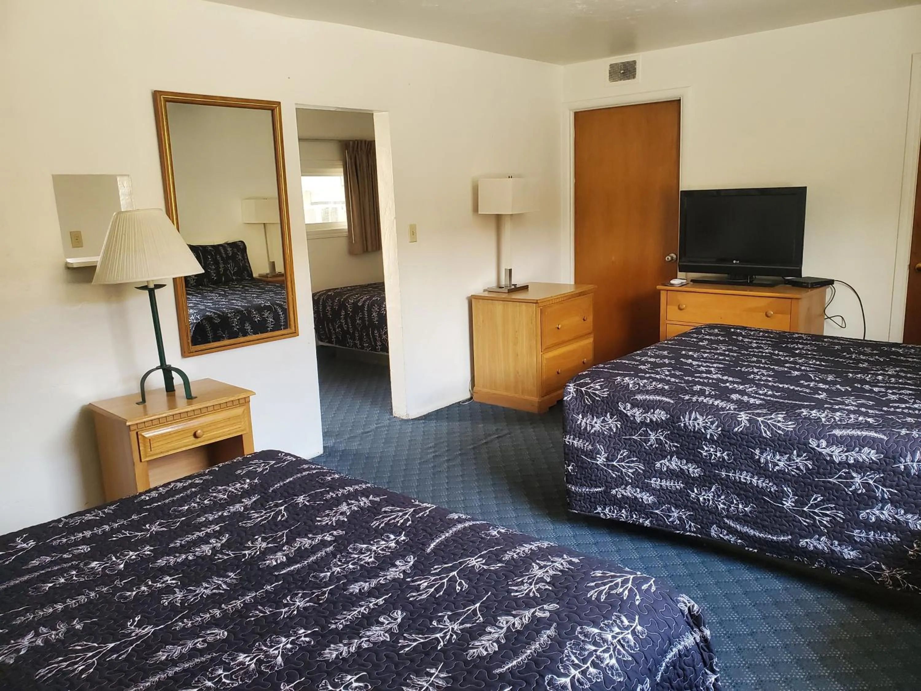 Bed in Budget Inn Durango