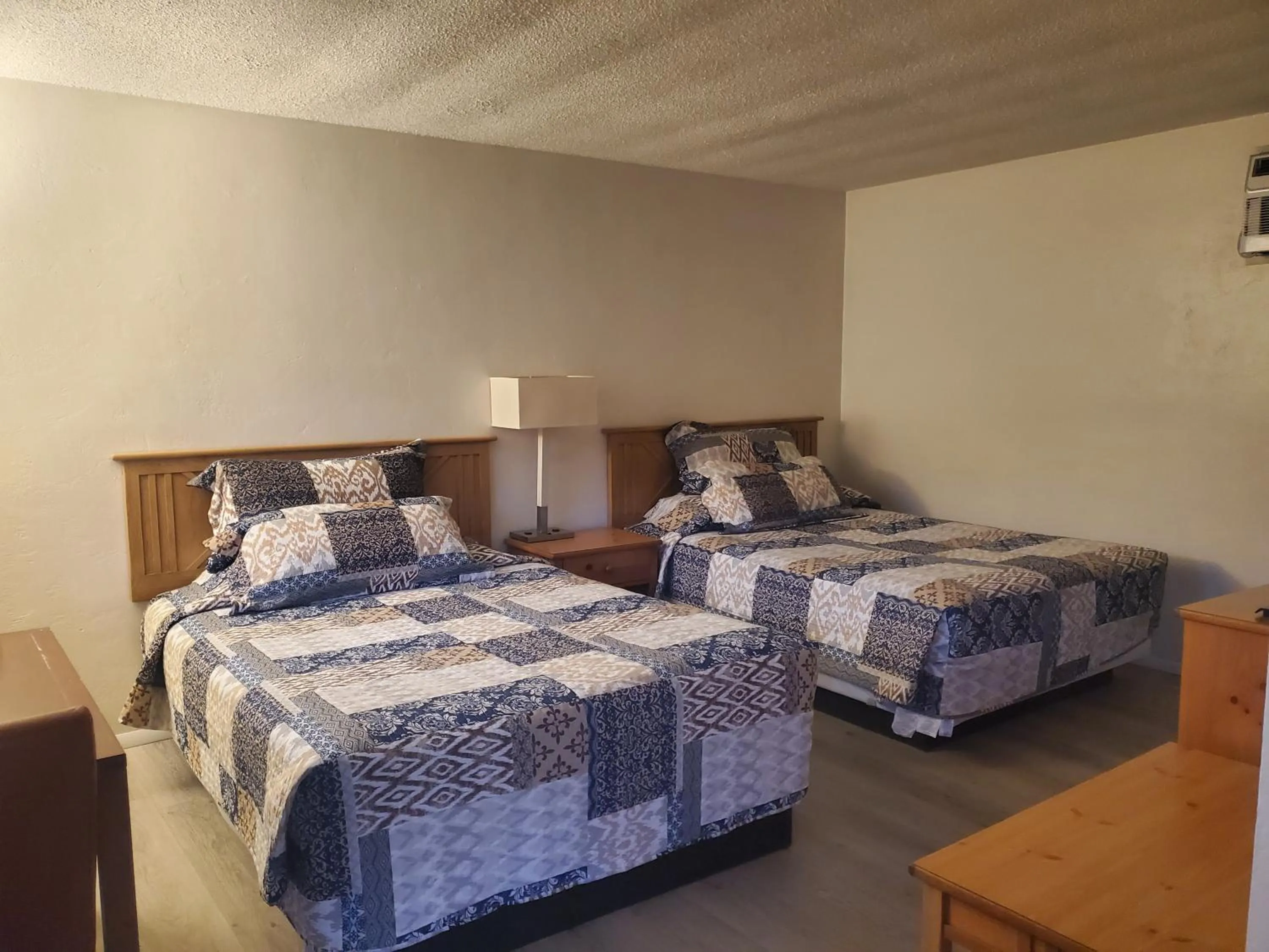 Bed in Budget Inn Durango