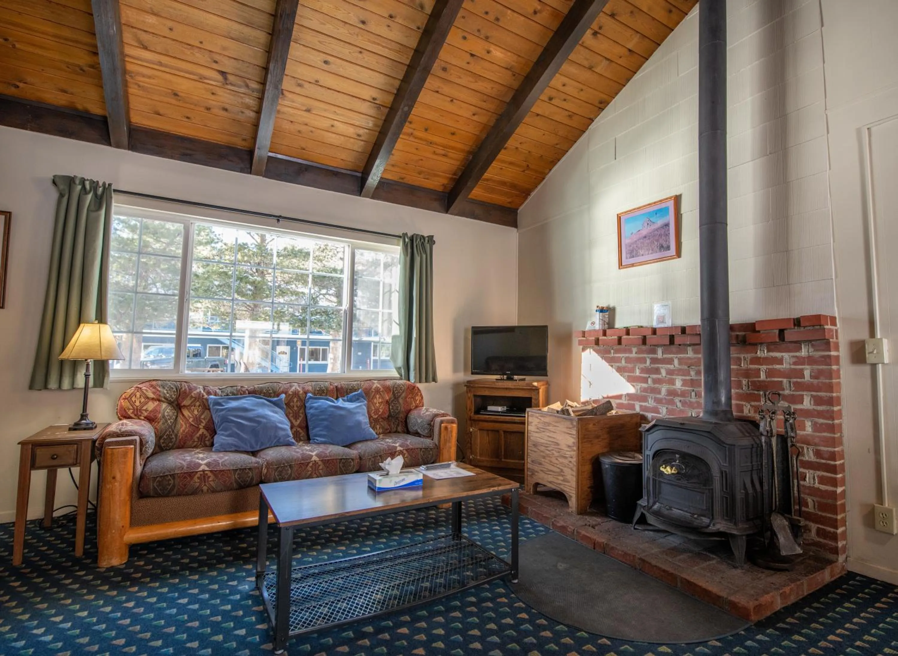 Two-Bedroom Cottage in Gull Lake Lodge