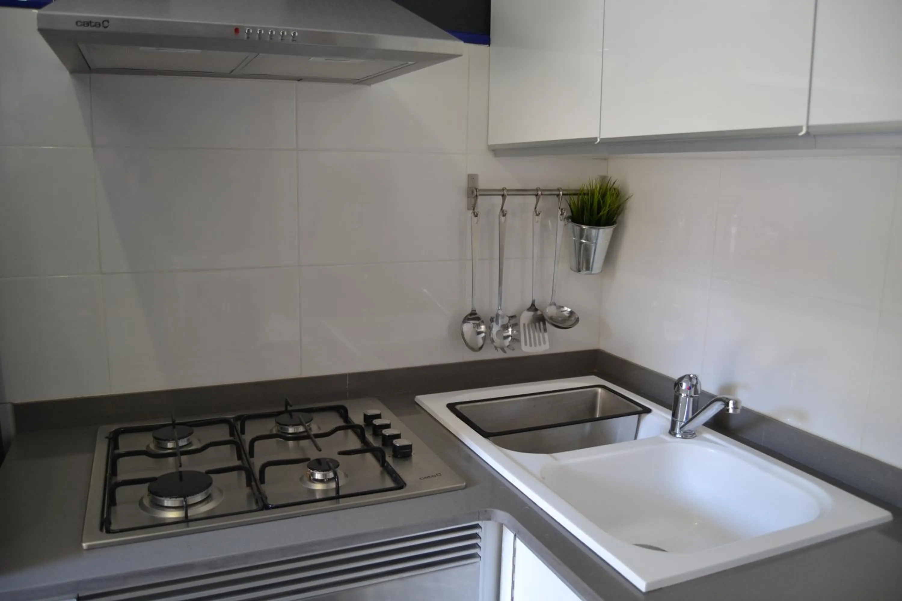 Kitchen or kitchenette in Beach Malvarrosa, Cabañal, Wifi free. Ca' Micaela.