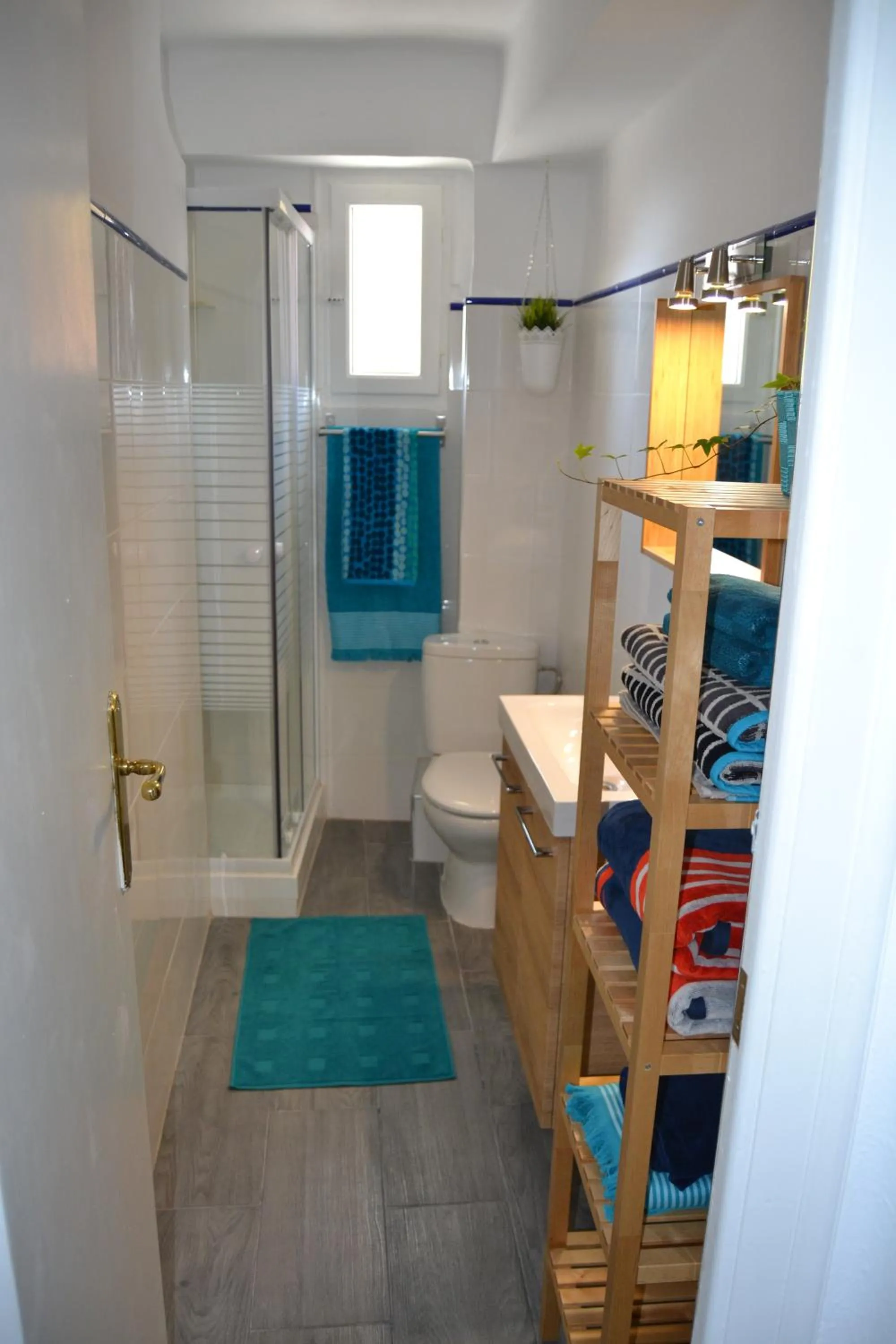 Shower in Beach Malvarrosa, Cabañal, Wifi free. Ca' Micaela.