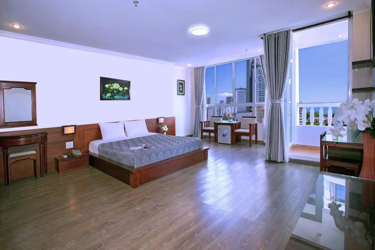 Bed in Nice Swan Hotel