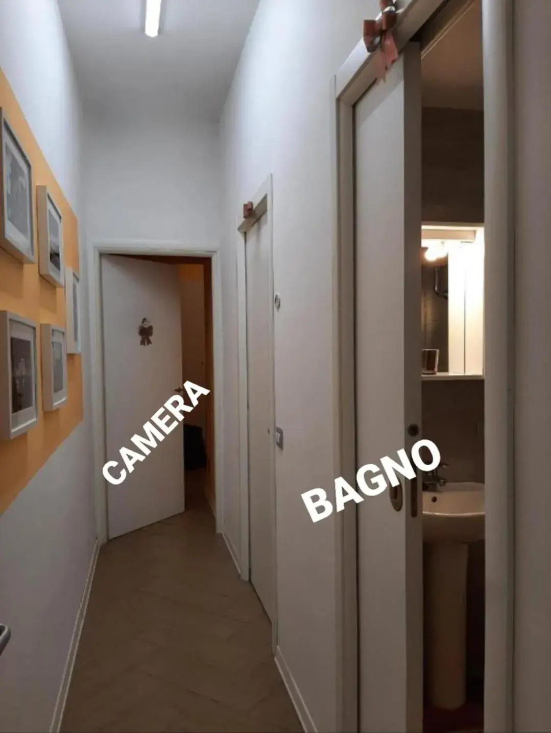 Large Double or Twin Room with Private External Bathroom in My Trevi Rooms 88 Large Double or Twin Room with Private External Bathroom in My Trevi Rooms 88