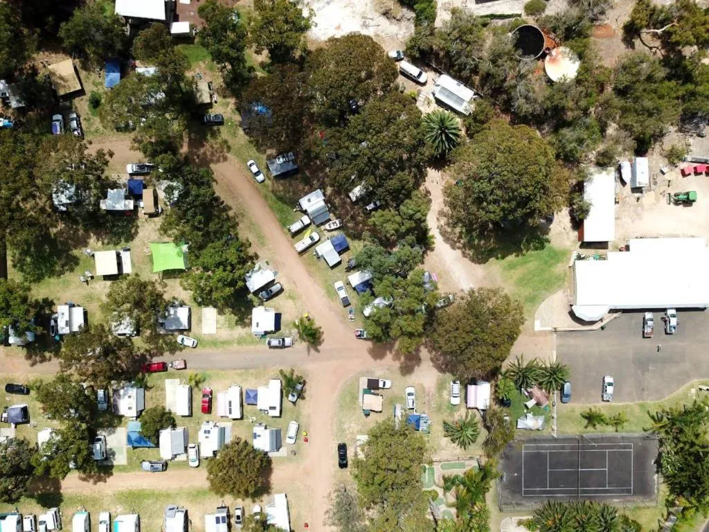 Property building in Peppermint Grove Beach Holiday Park