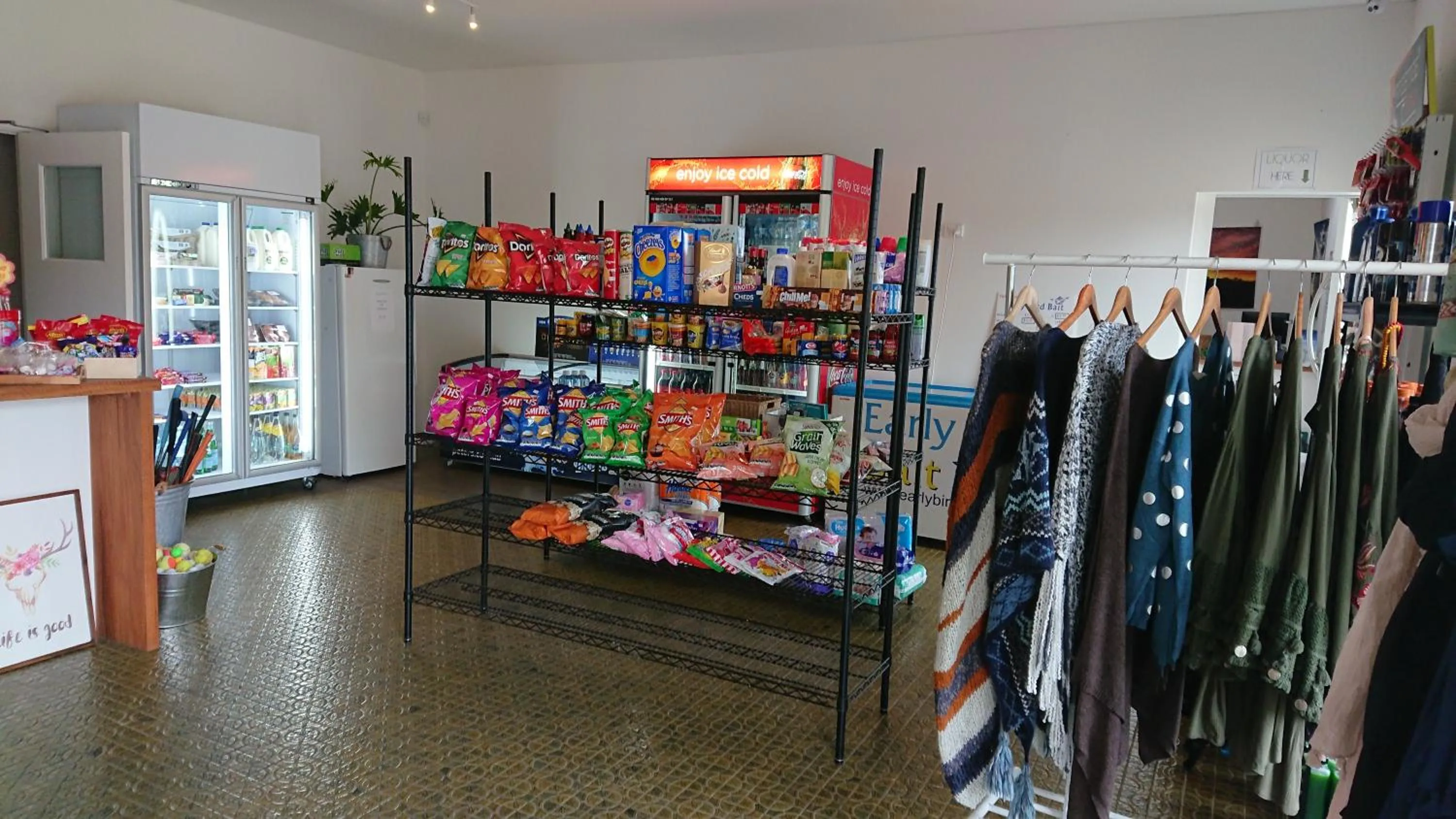 Food and drinks in Peppermint Grove Beach Holiday Park