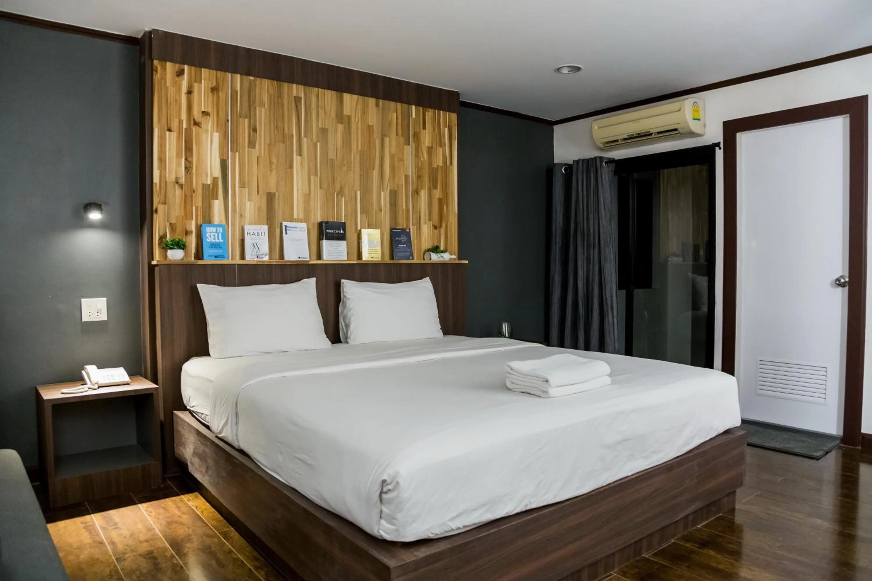 Bed in Phimai Paradise Boutique Hotel