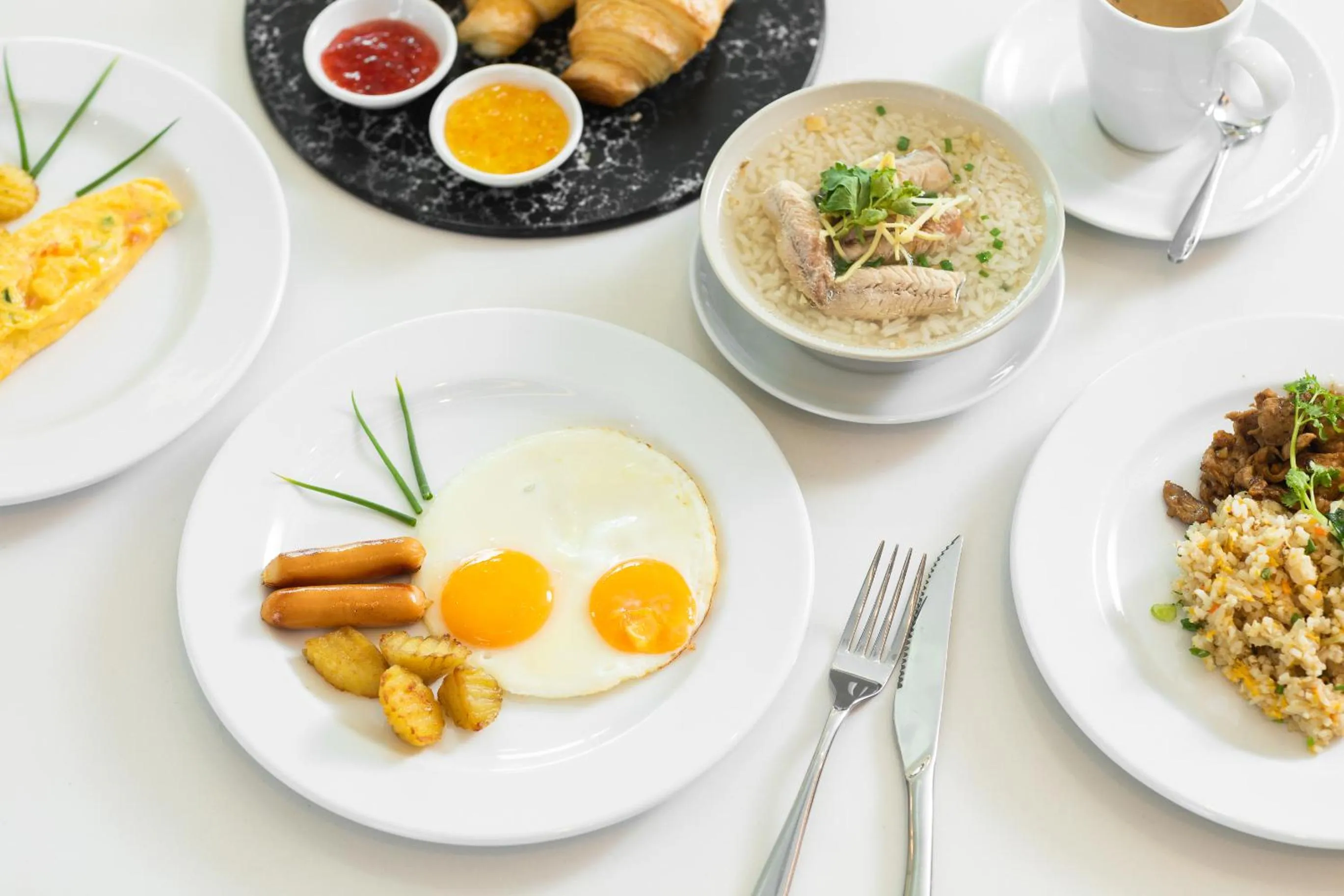 Breakfast in Na Tree Tara Riverside Resort Amphawa Damnoensaduak