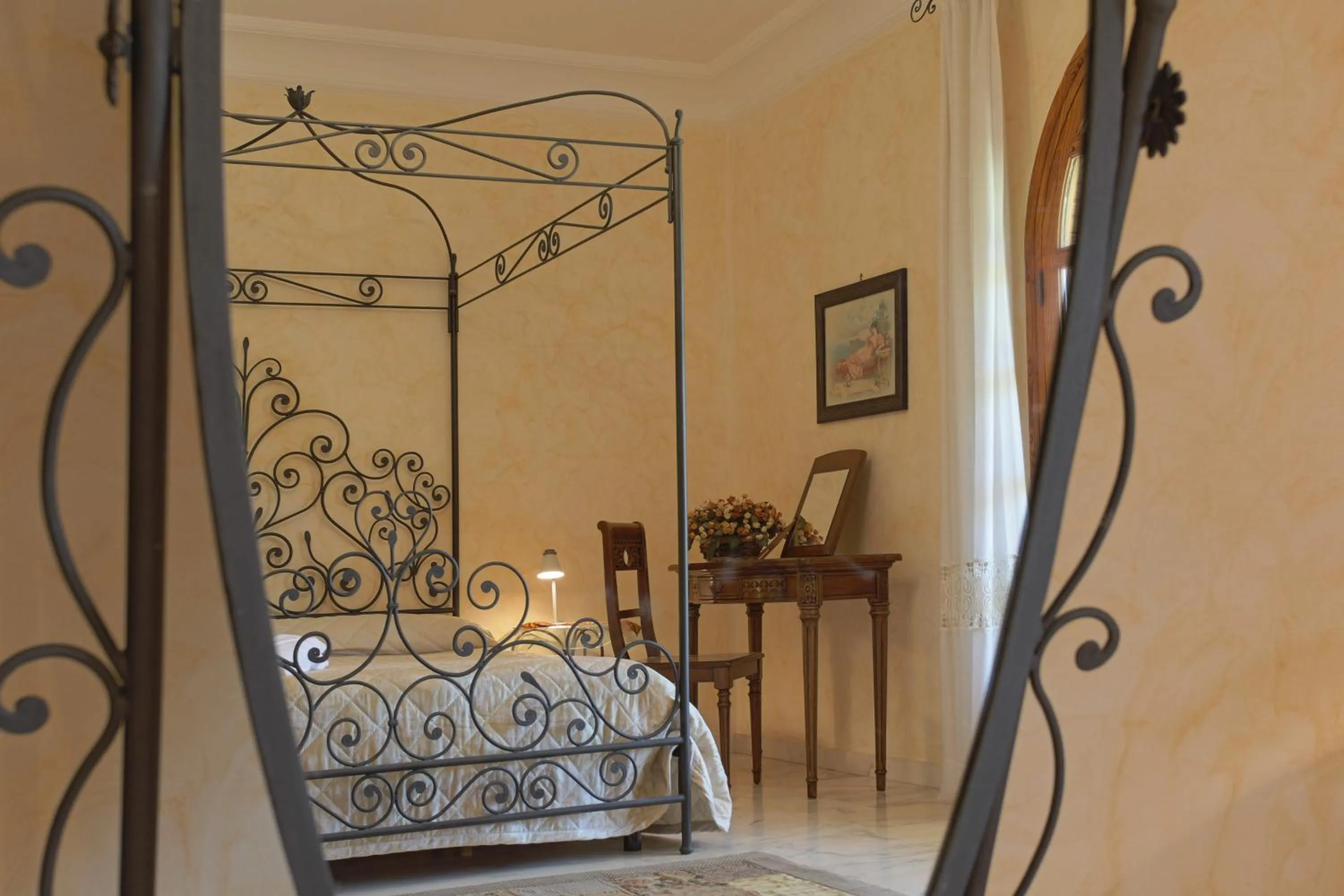 Decorative detail, Bed in Villa Diana