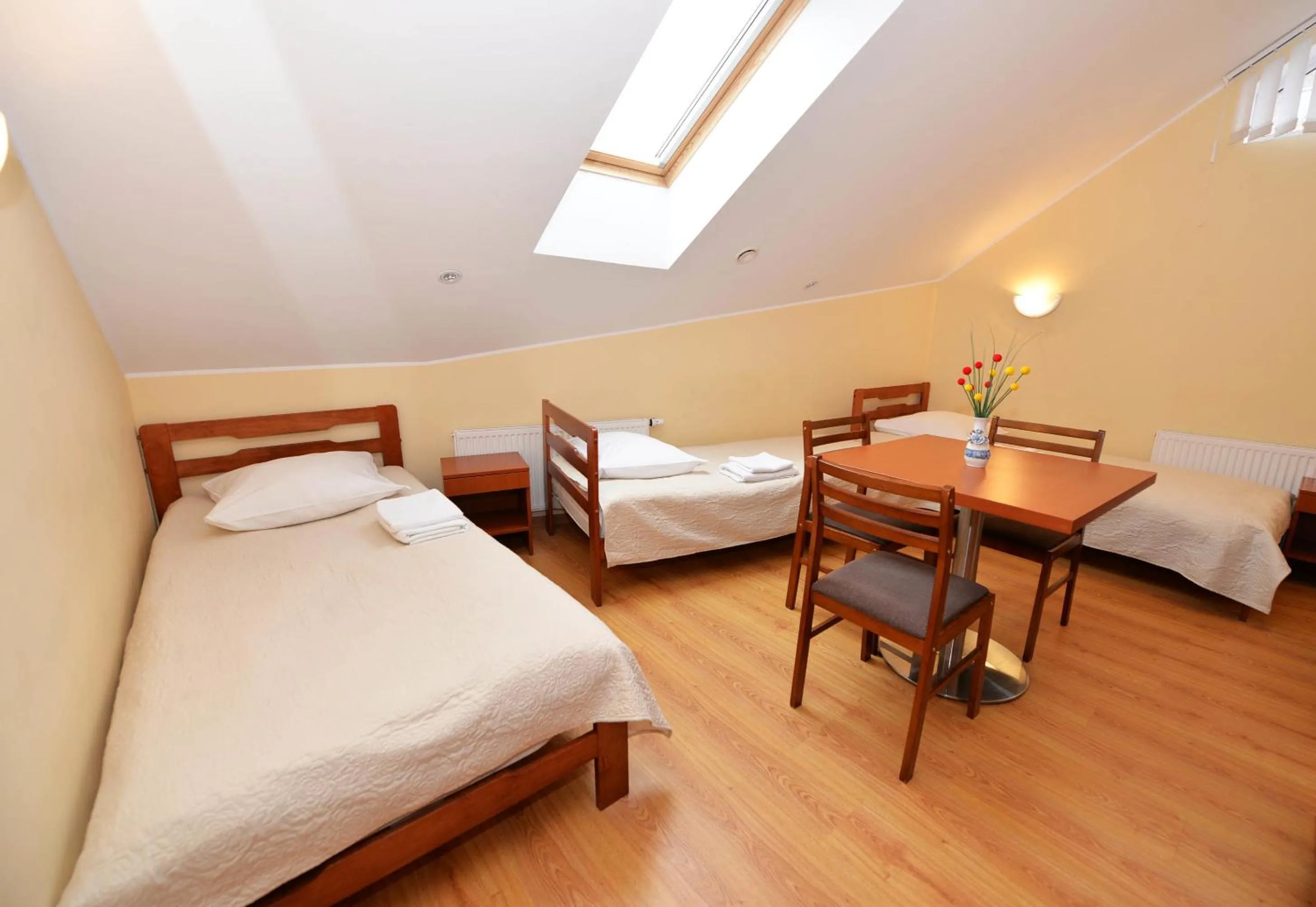 Photo of the whole room, Bed in Klaipeda INN Private Parking and Kitchen