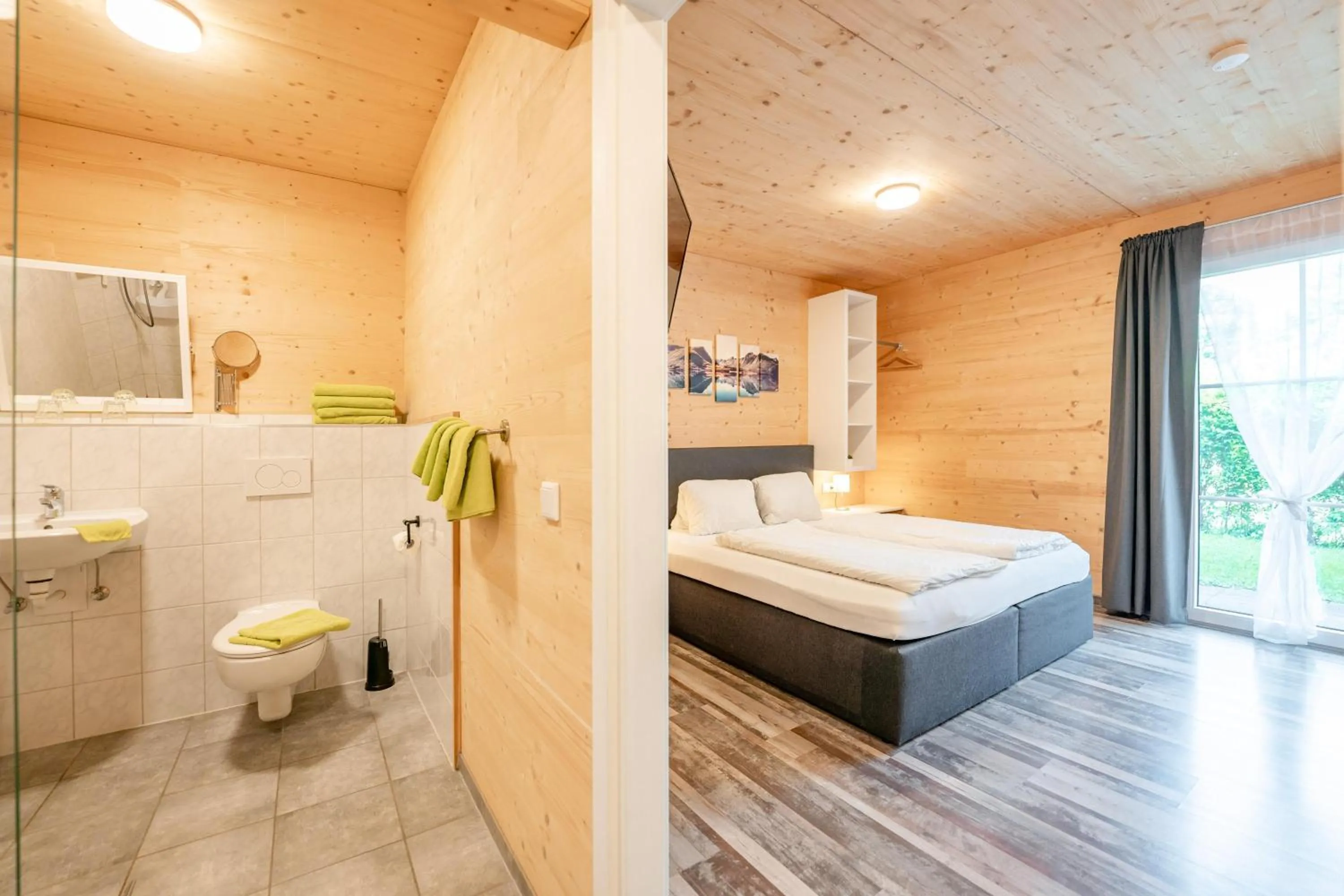 Toilet, Bed in Gästehaus am Hahnenkamm