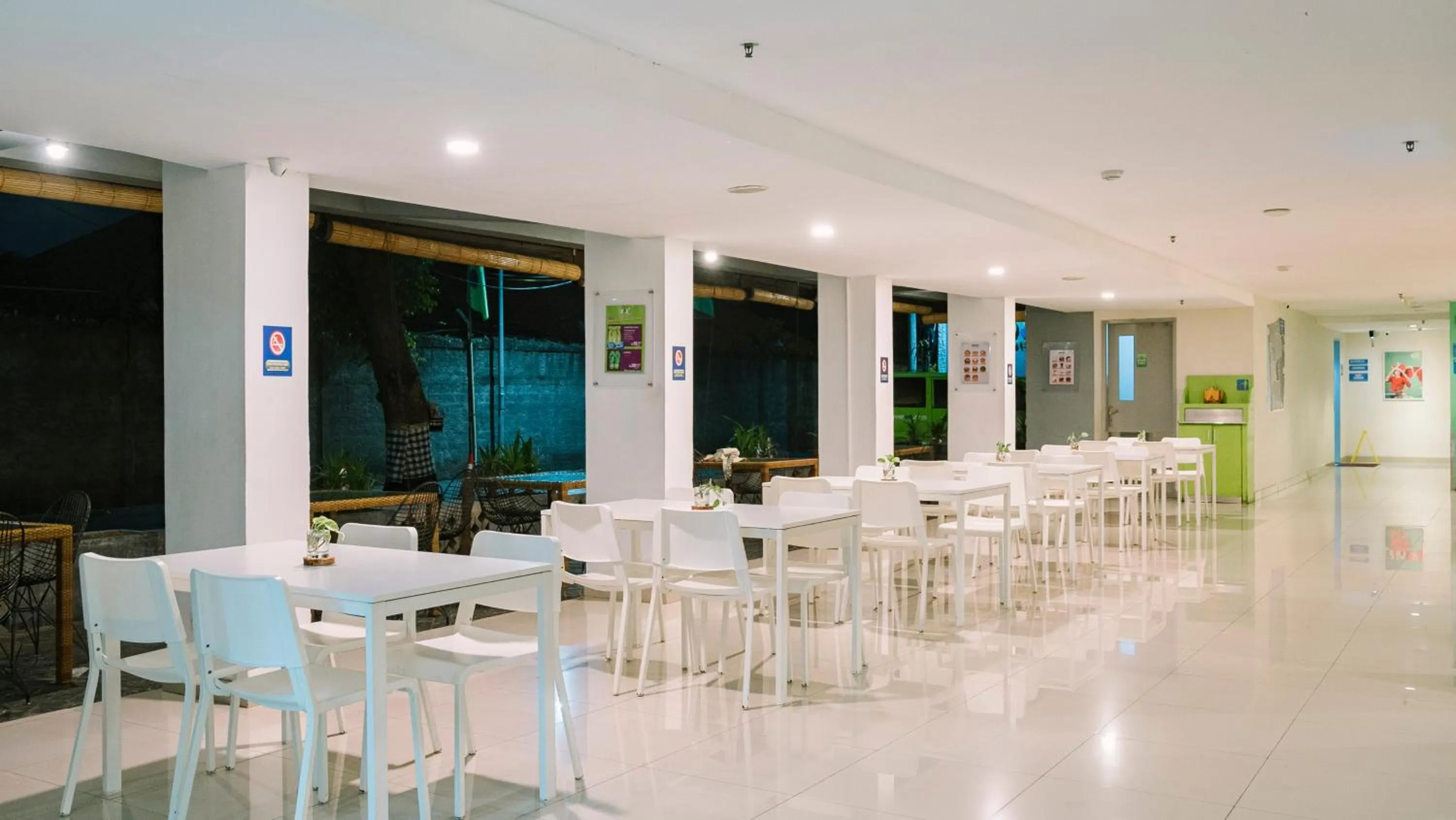Restaurant/places to eat in POP! Hotel Kuta Beach