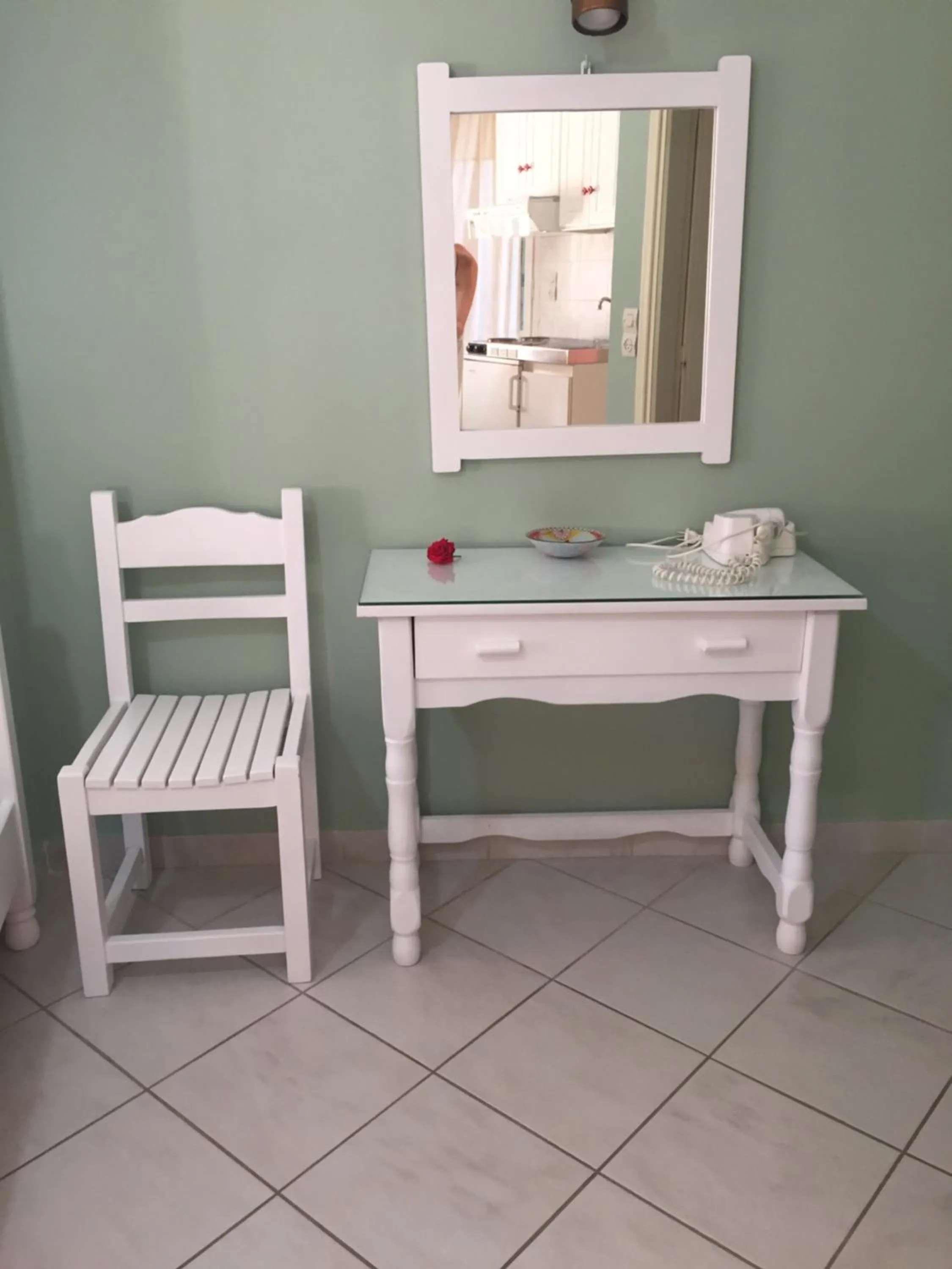 Georgakis George Rooms