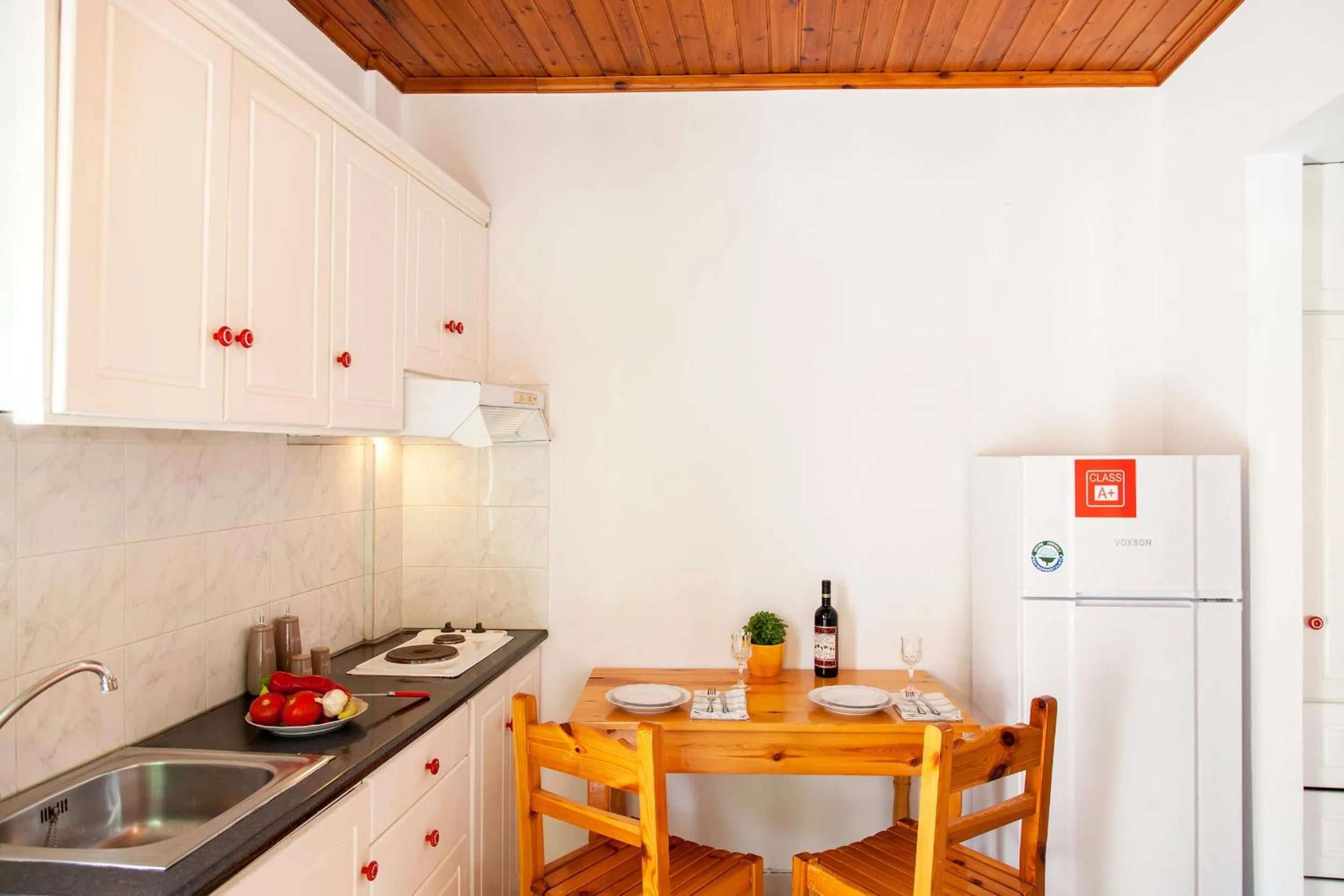 Dining area in Georgakis George Rooms