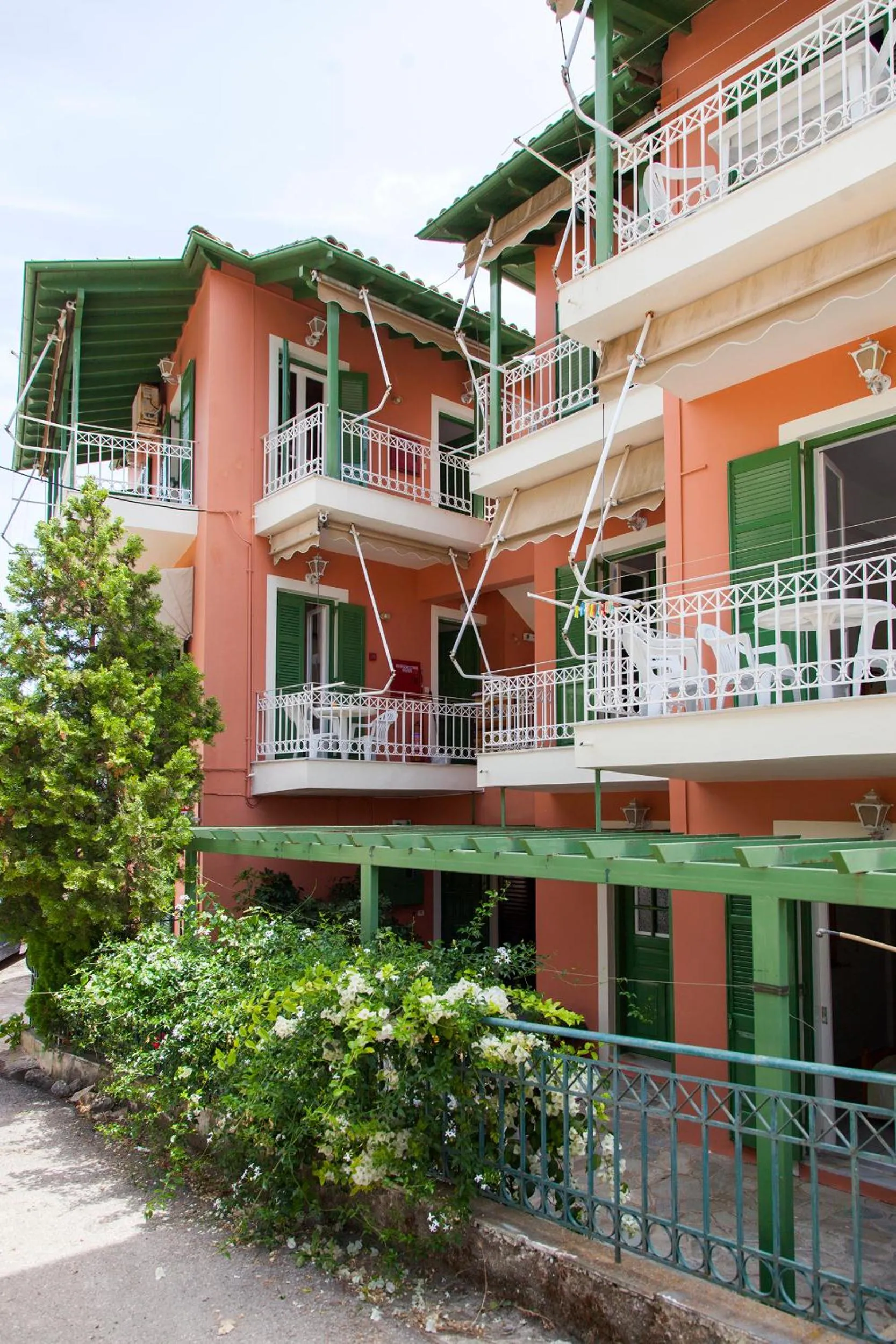 Property building in Georgakis George Rooms