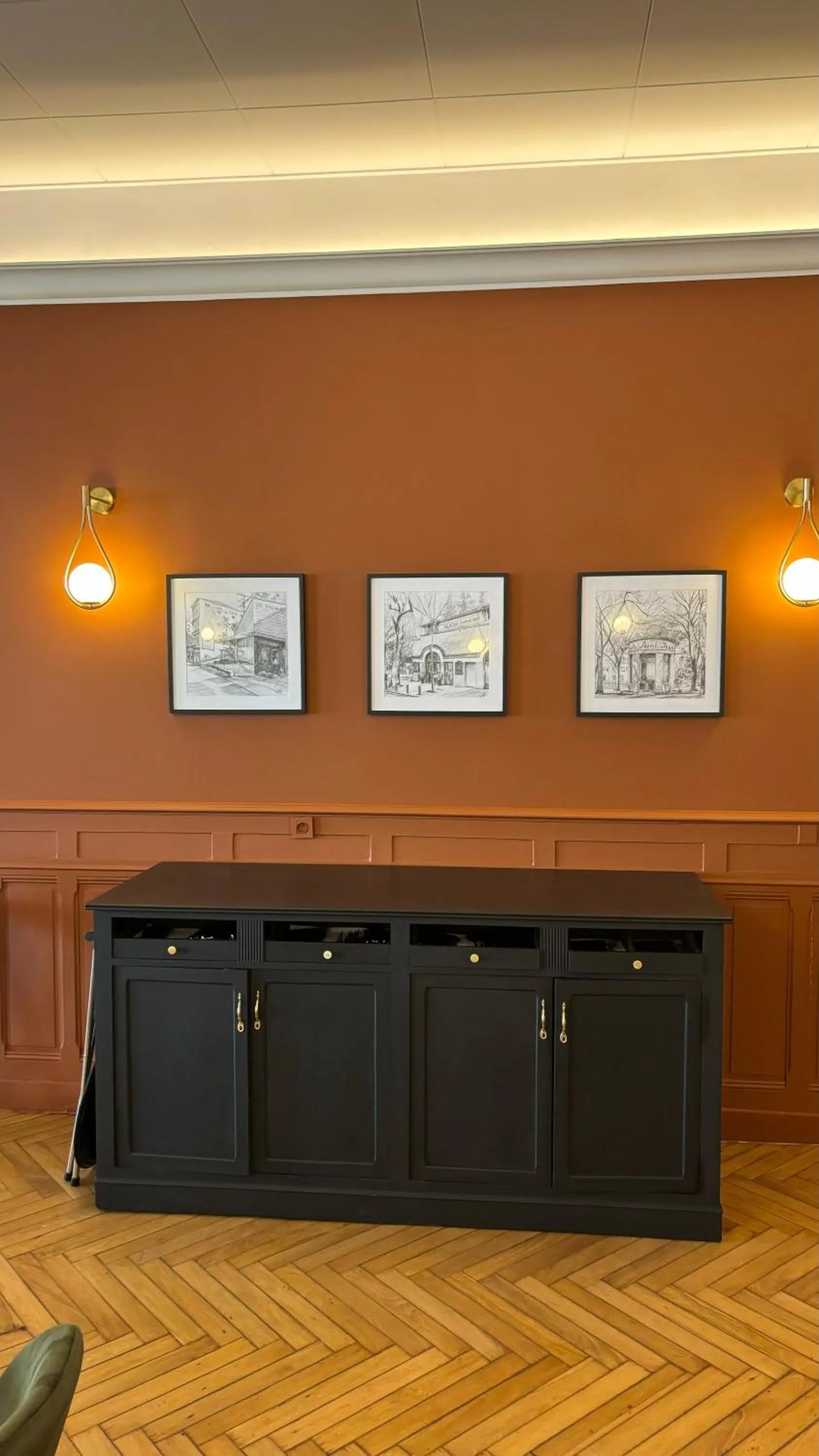 Restaurant/places to eat in Logis Hôtel Restaurant Grand Hôtel de Lyon