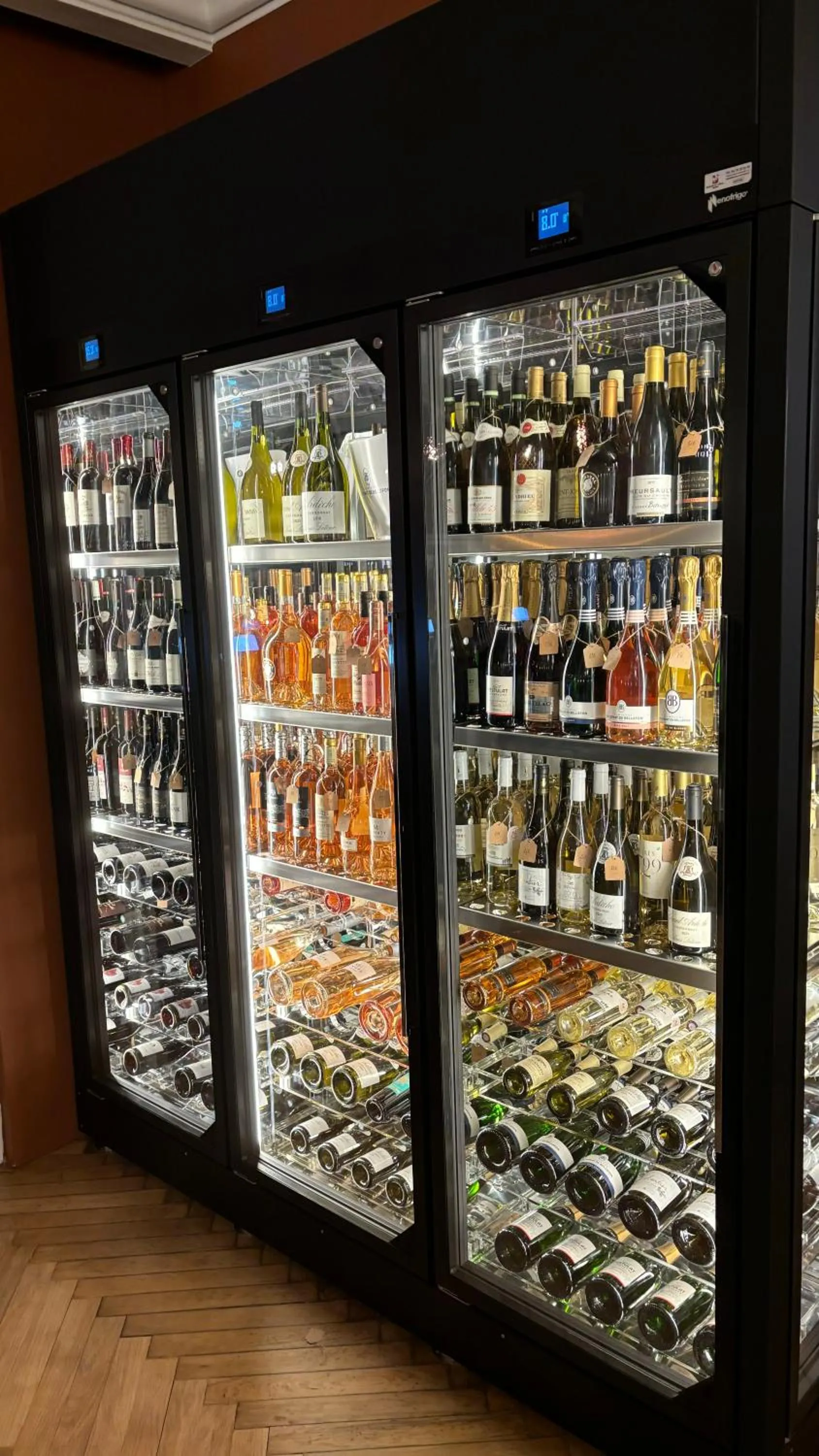 Drinks in Logis Hôtel Restaurant Grand Hôtel de Lyon