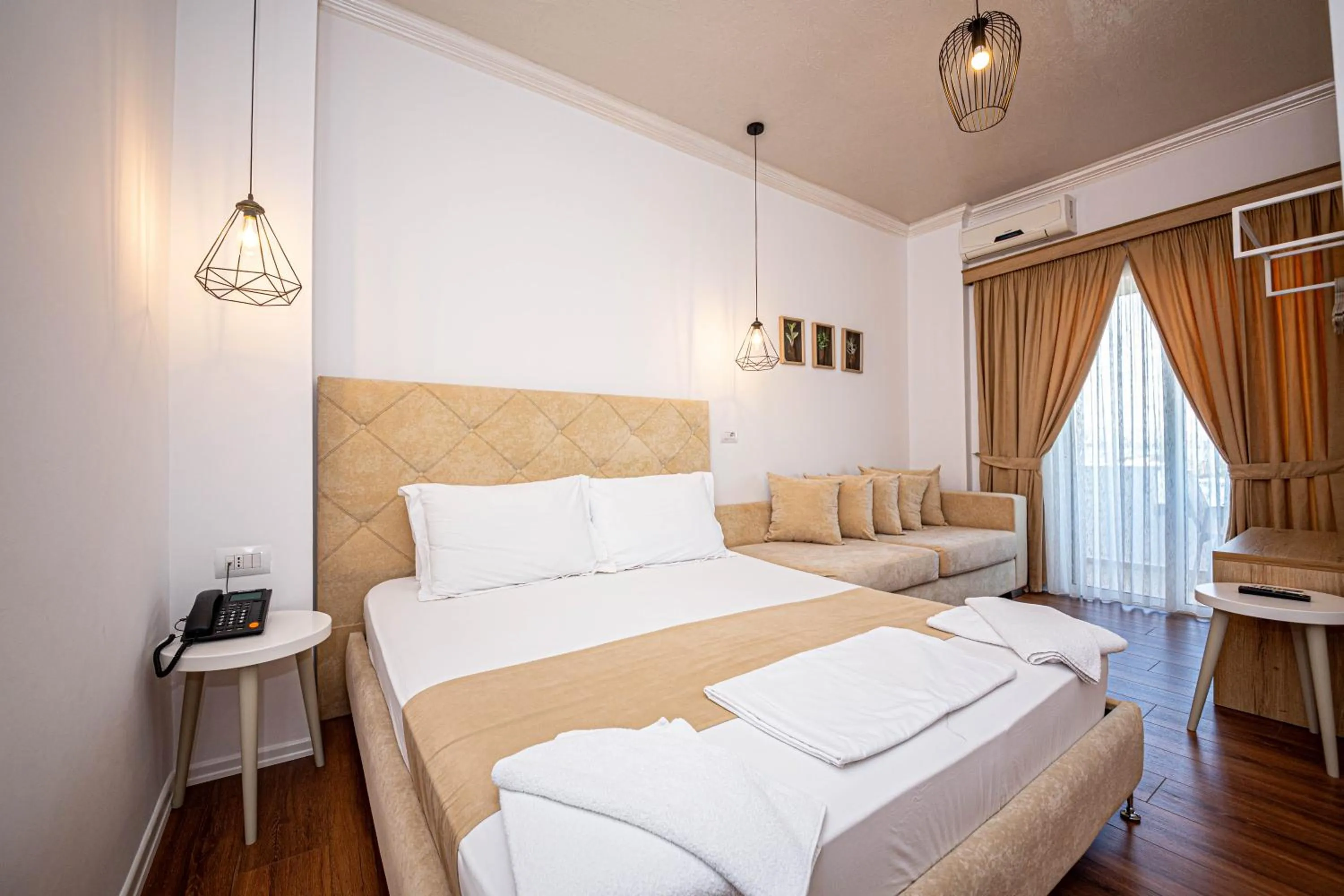 Bedroom, Bed in Hotel Murati