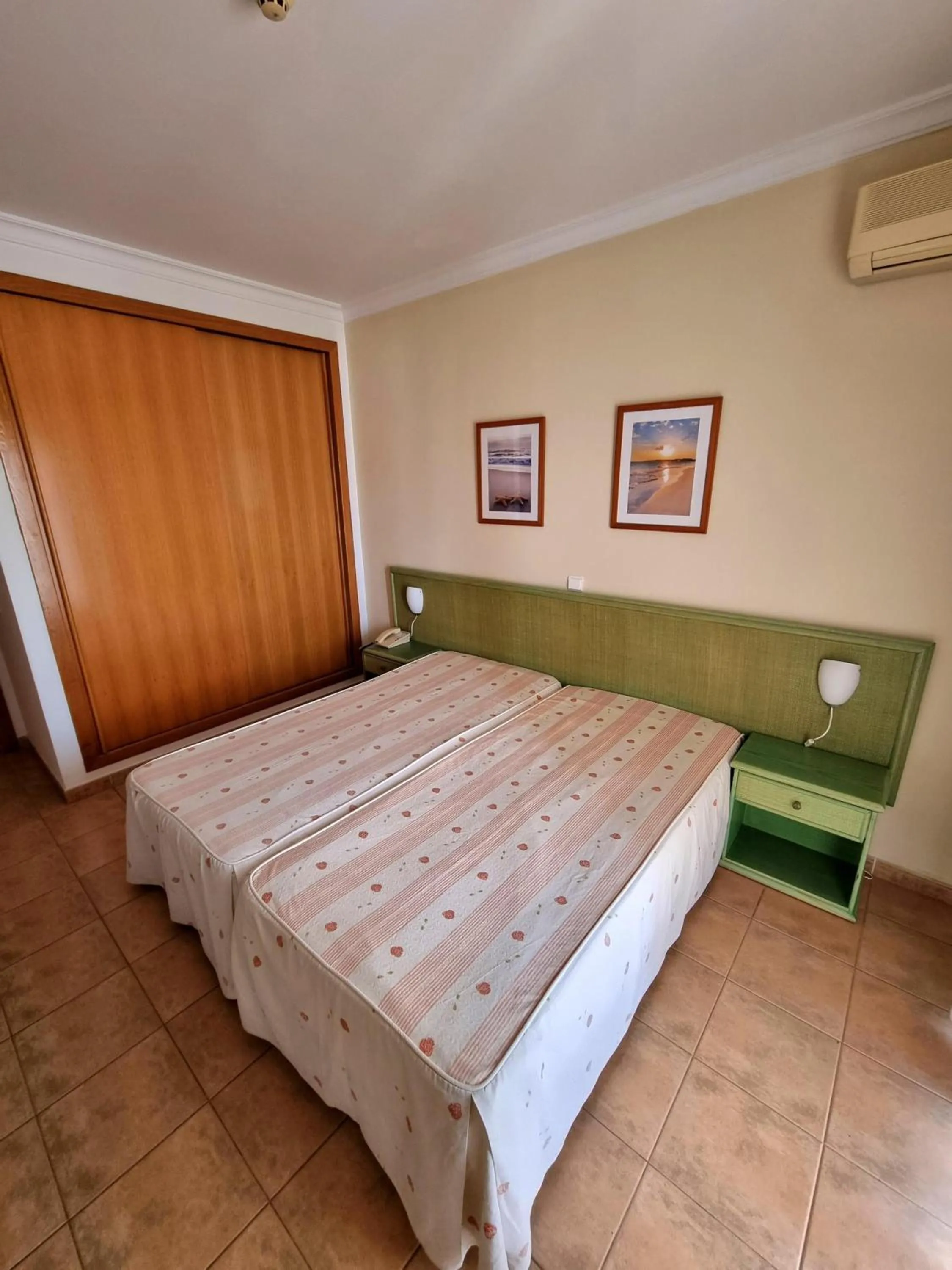 Bed in Apartamentos Turisticos Alagoa Praia