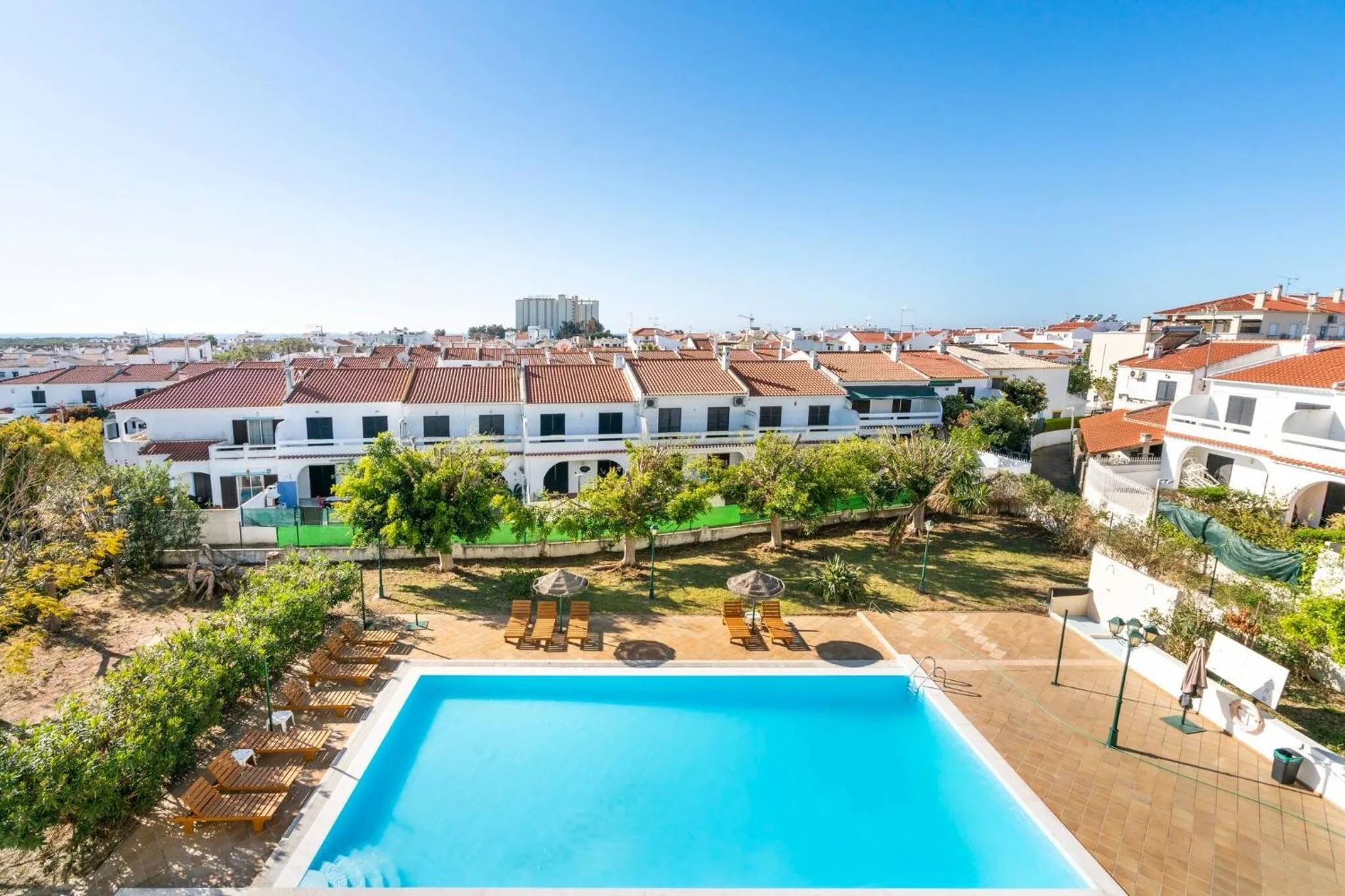 Balcony/Terrace in Apartamentos Turisticos Alagoa Praia