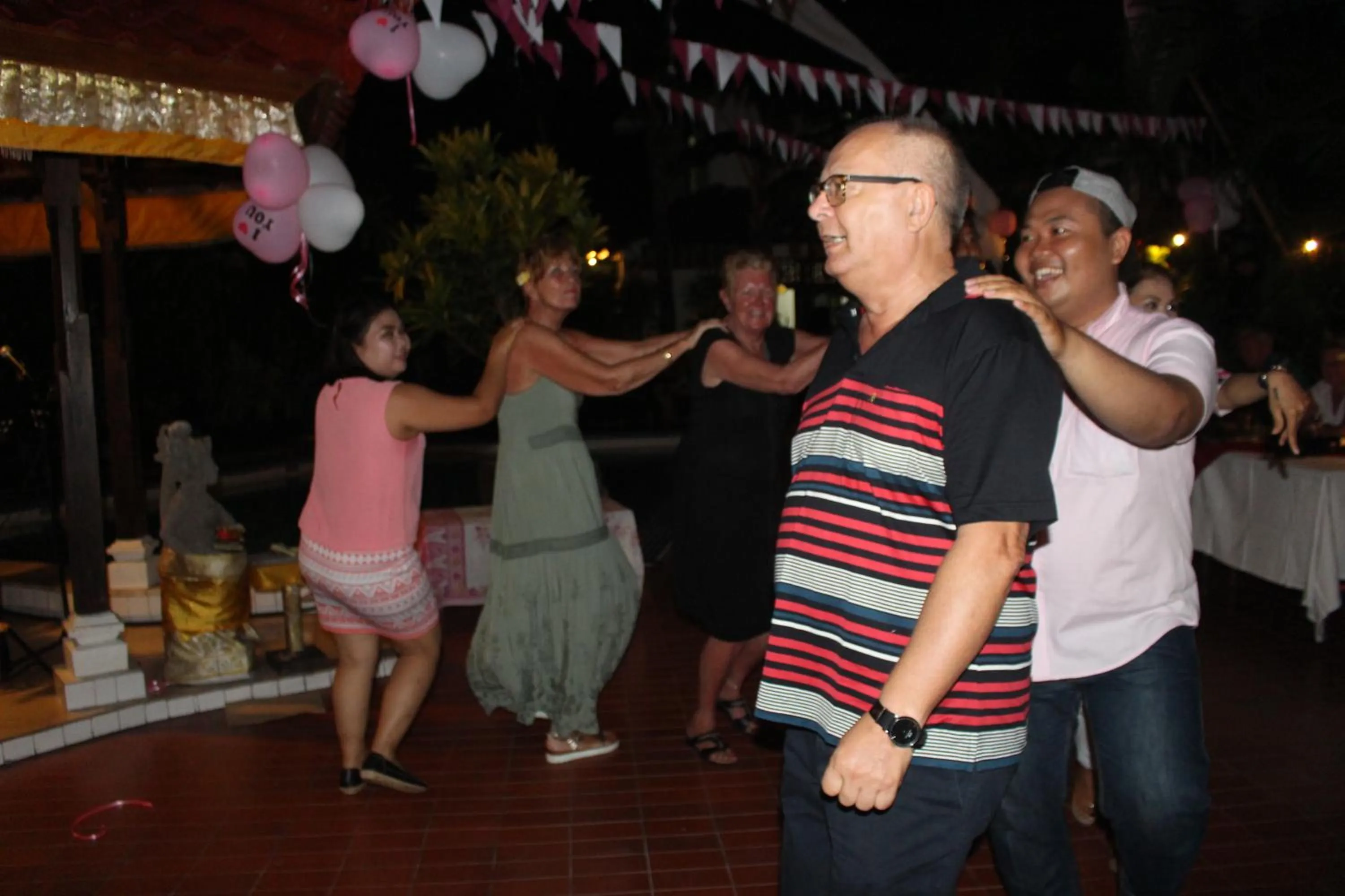 Entertainment in Sarinande Hotel