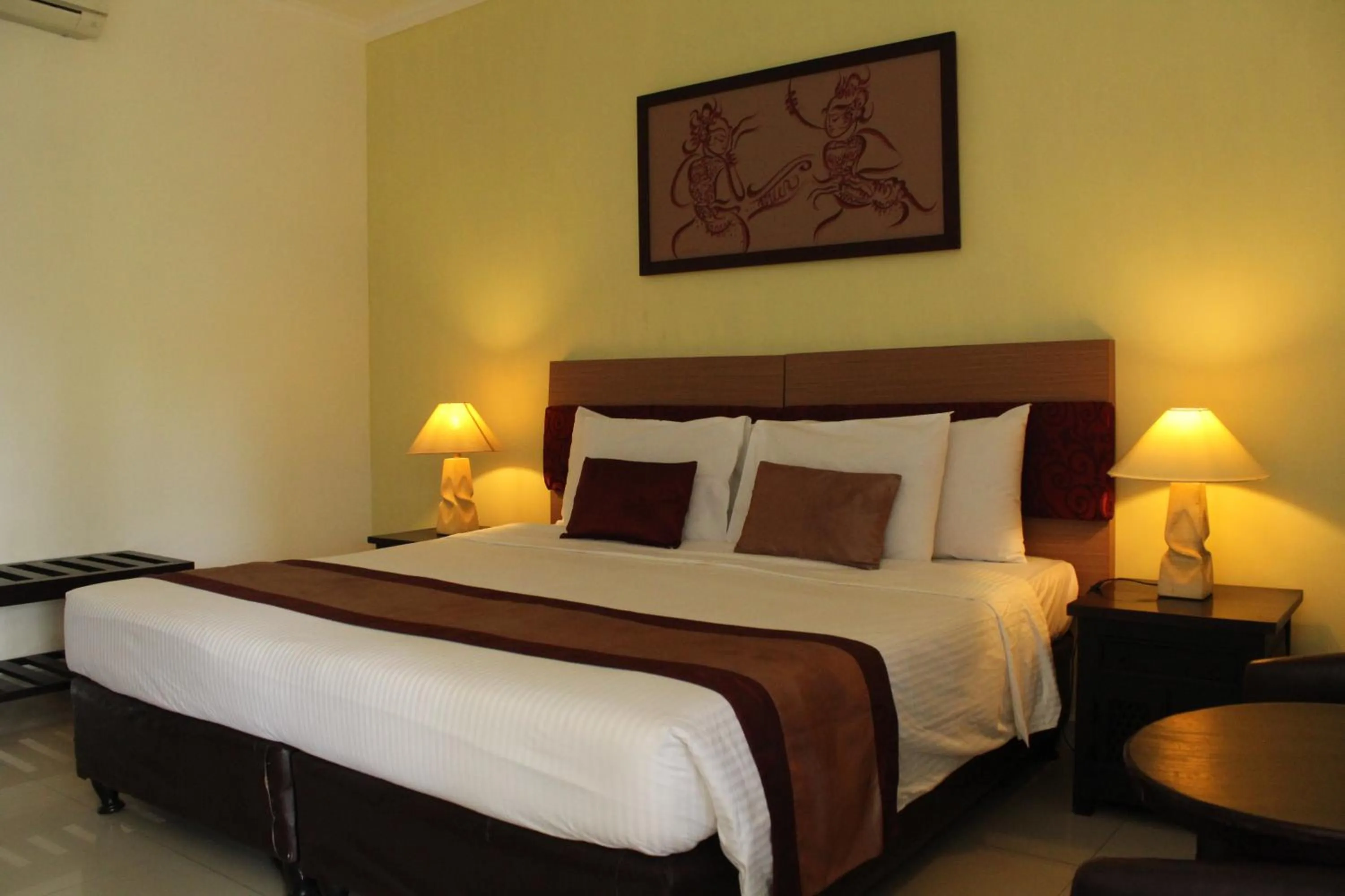 Bed in Sarinande Hotel