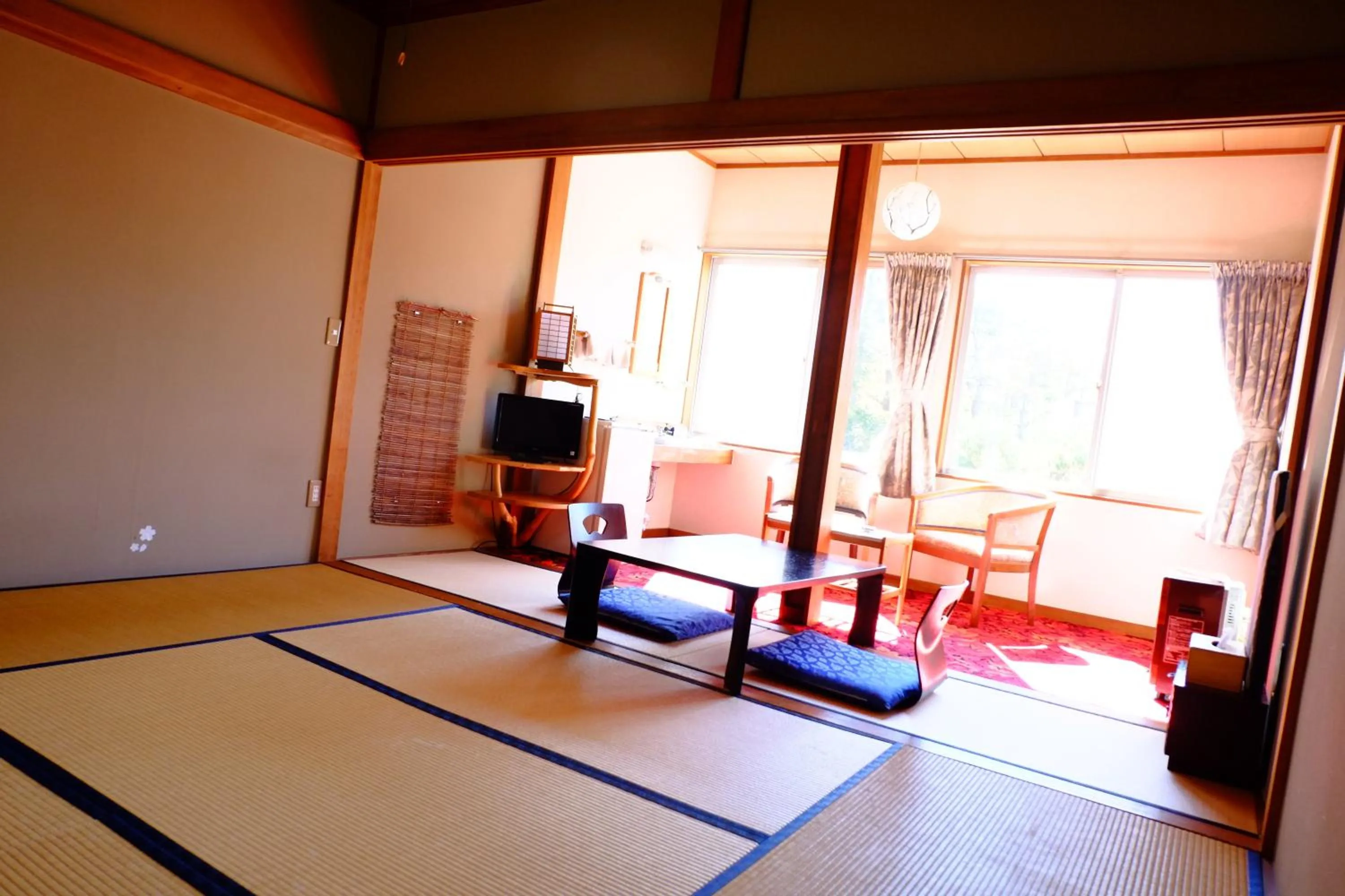 Photo of the whole room in Ryokan Fujitomita