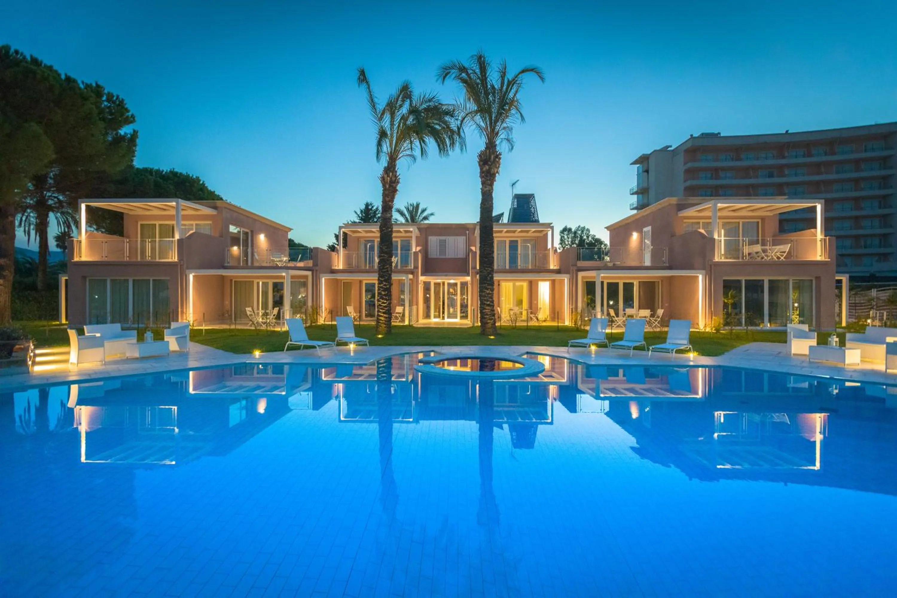 Facade/entrance in Residence Delfino, Portorosa