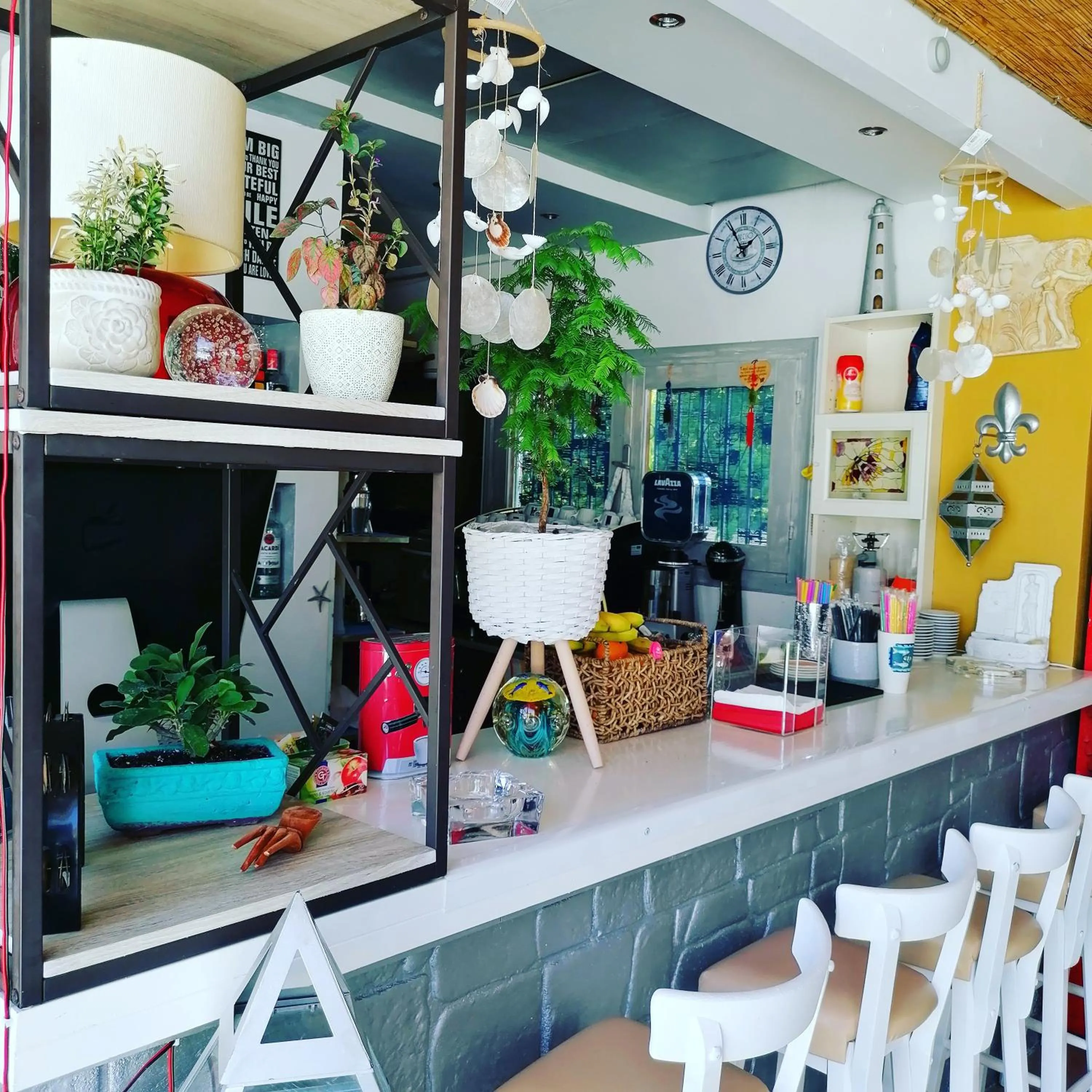 Lounge or bar in Sausan Hotel