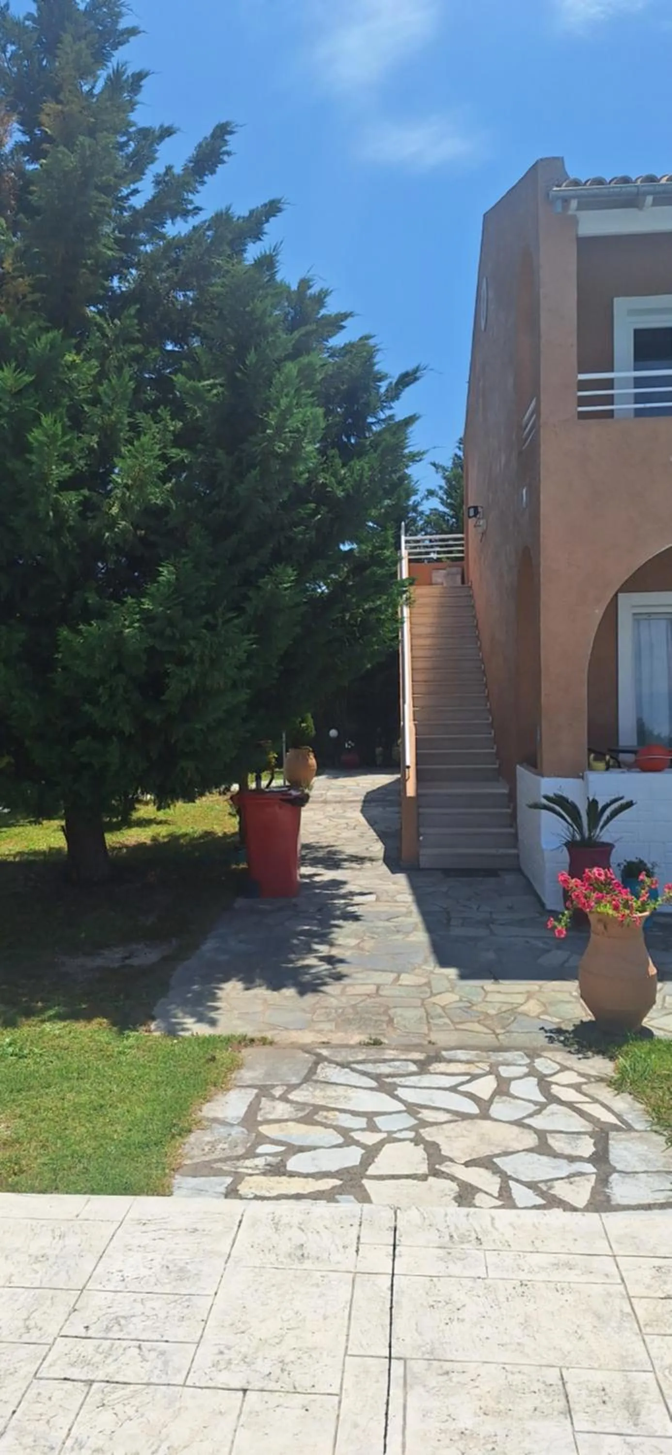 Property building in Sausan Hotel