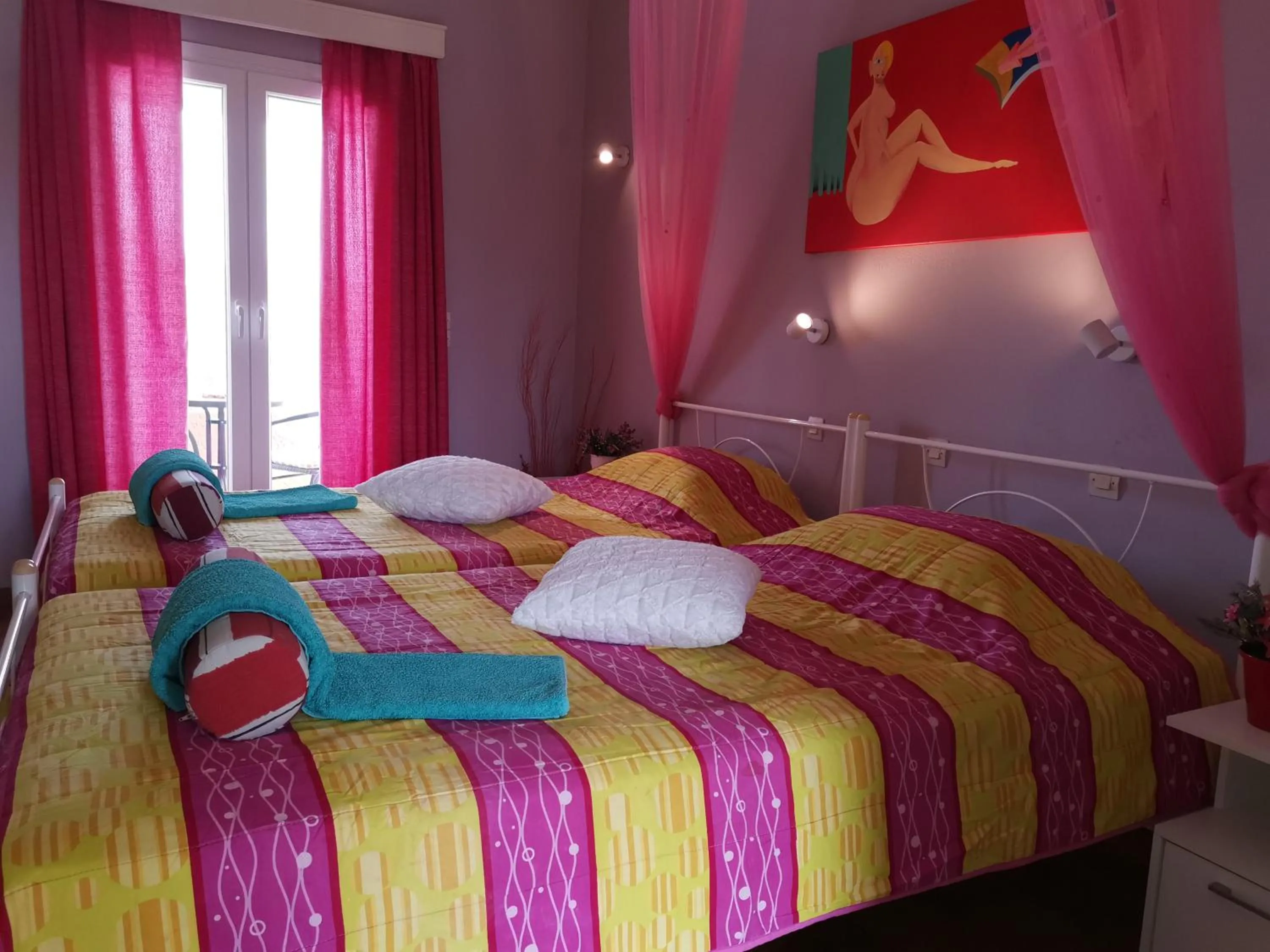 Photo of the whole room, Bed in Sausan Hotel