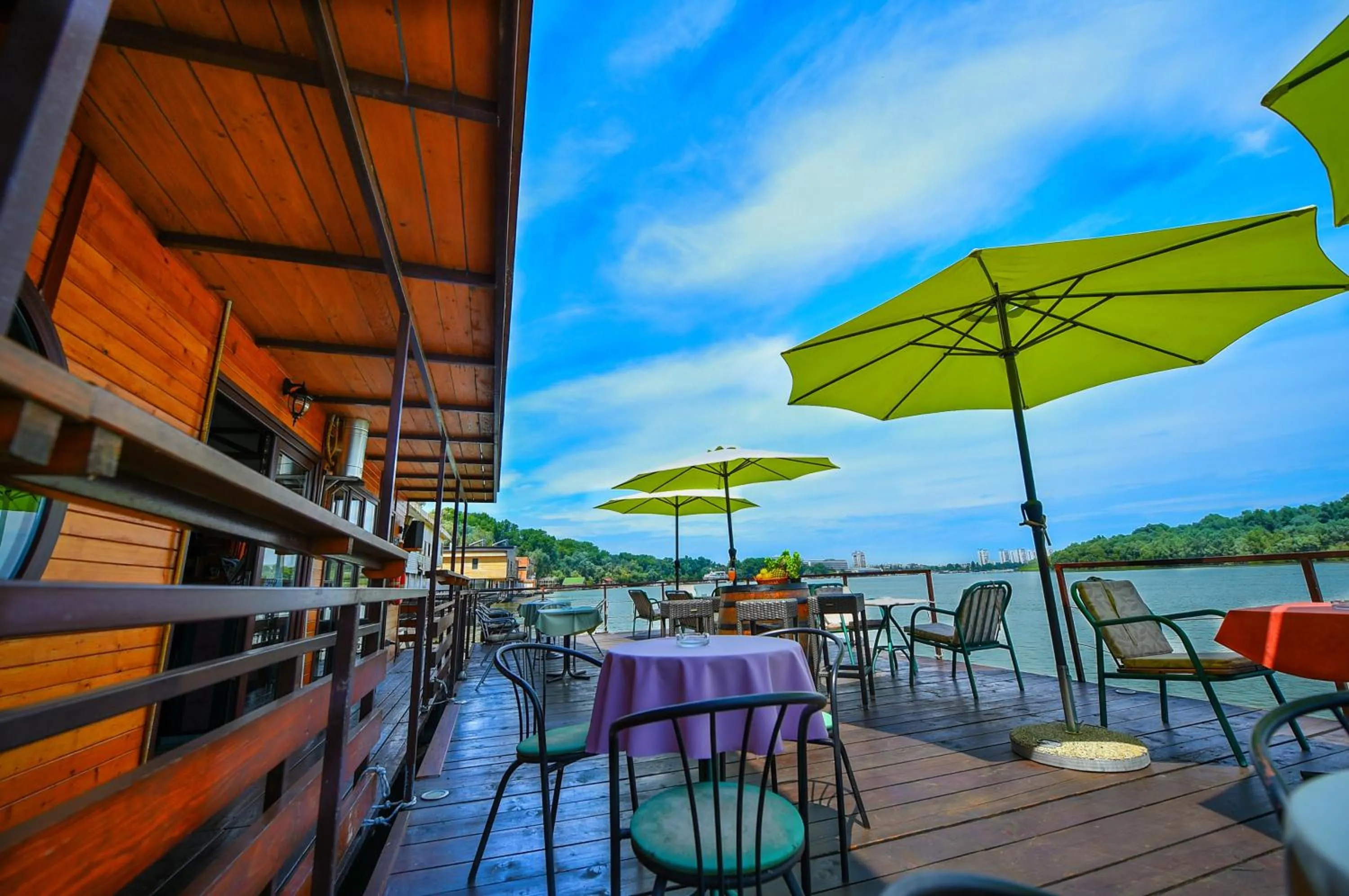 Day in San Art Floating Hostel & Apartments