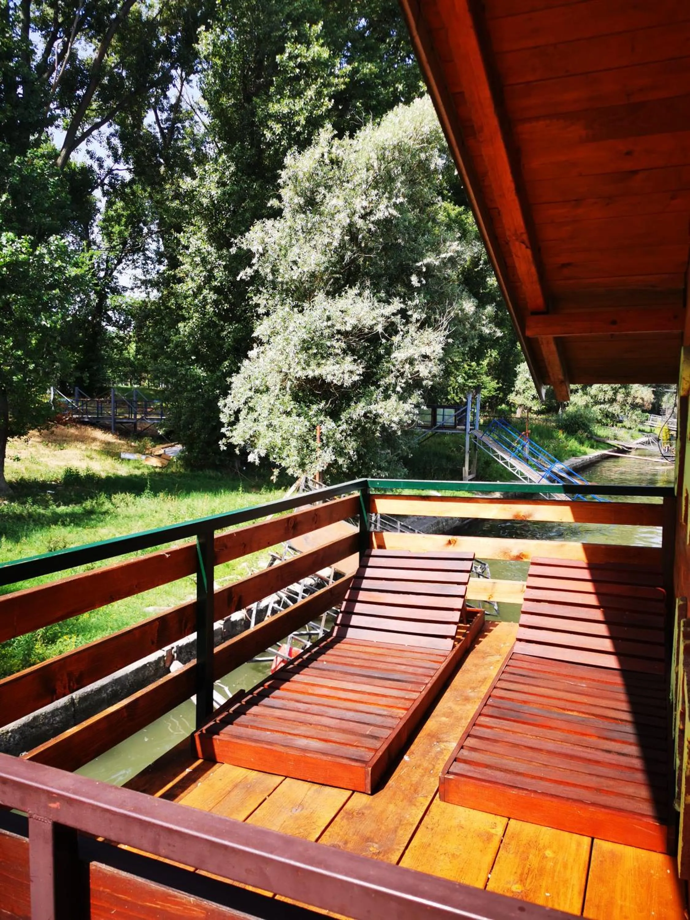 Balcony/Terrace in San Art Floating Hostel & Apartments