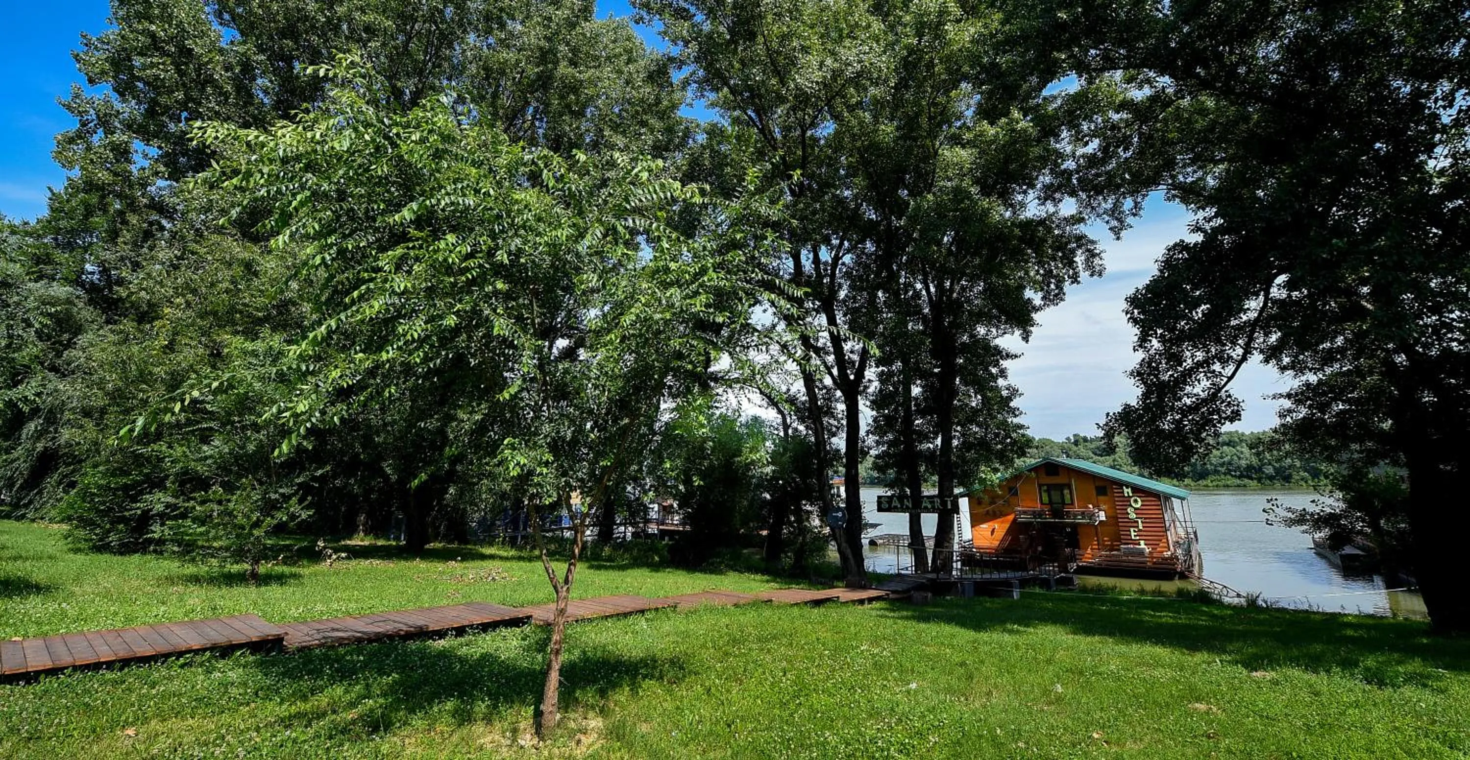 Neighbourhood in San Art Floating Hostel & Apartments