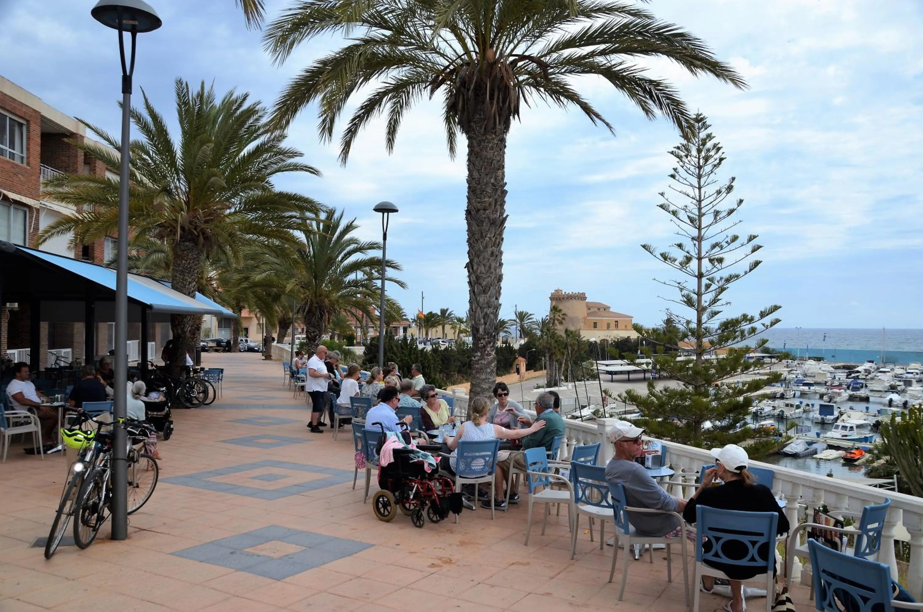 Restaurant/places to eat in Higuericas Beach Apartment