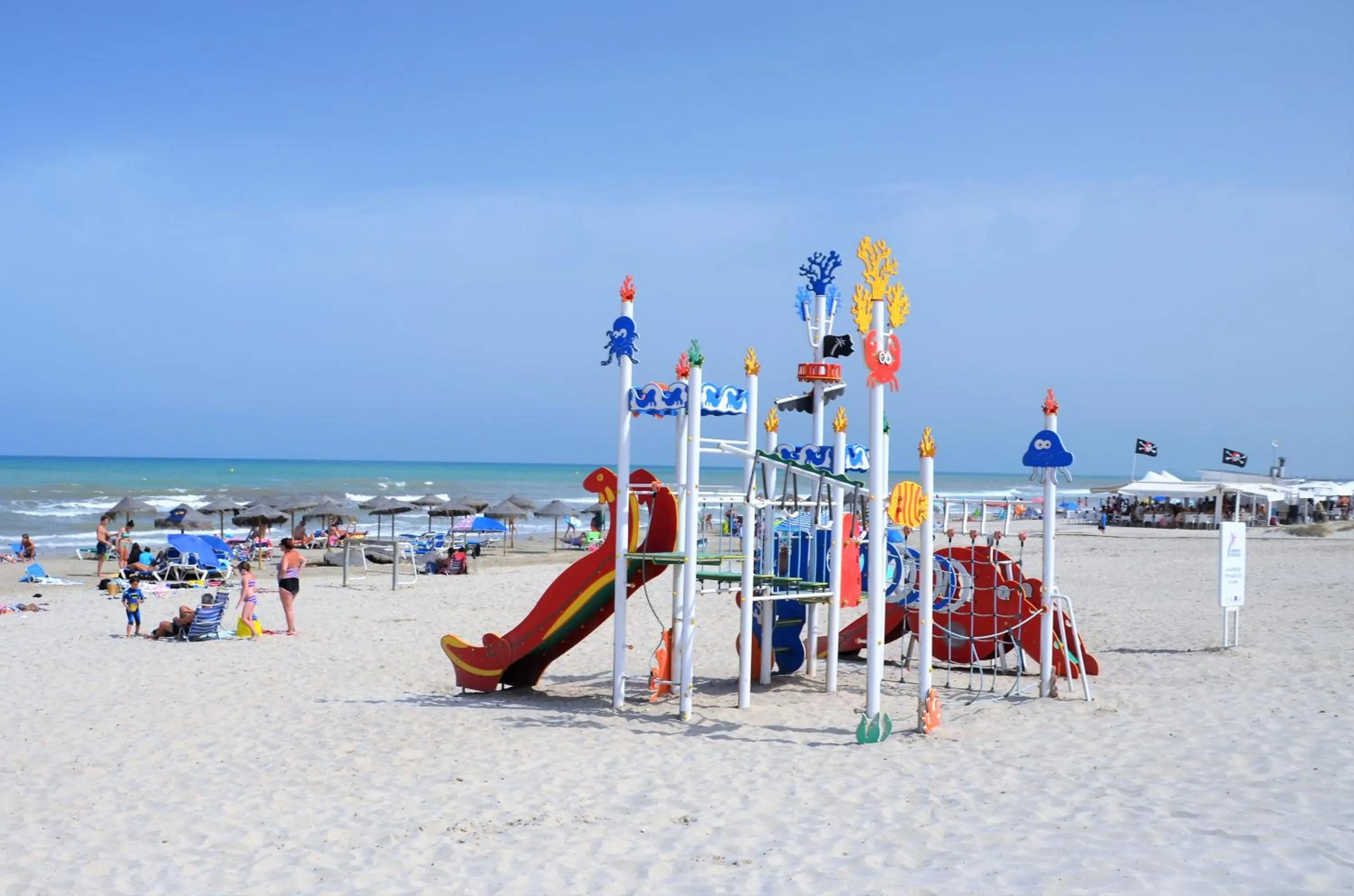 Restaurant/places to eat in Higuericas Beach Apartment