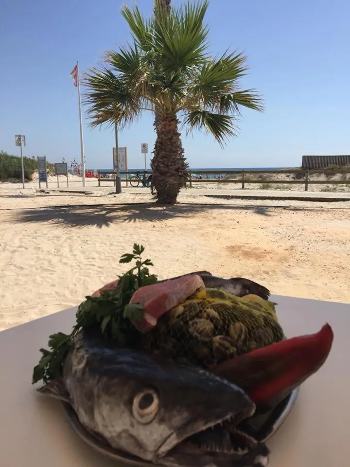 Restaurant/places to eat in Higuericas Beach Apartment