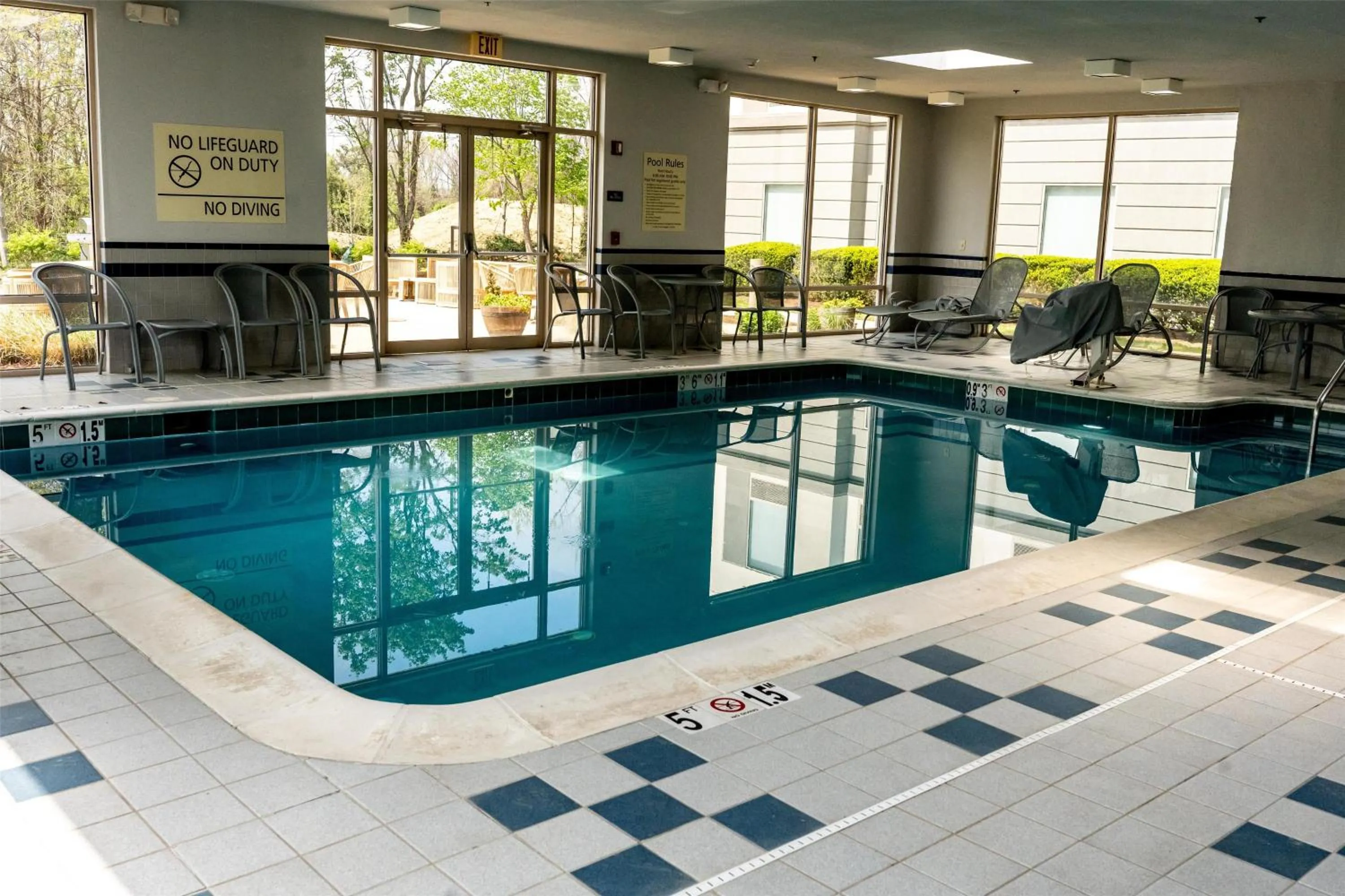 Pool view in Hampton Inn & Suites Leesburg