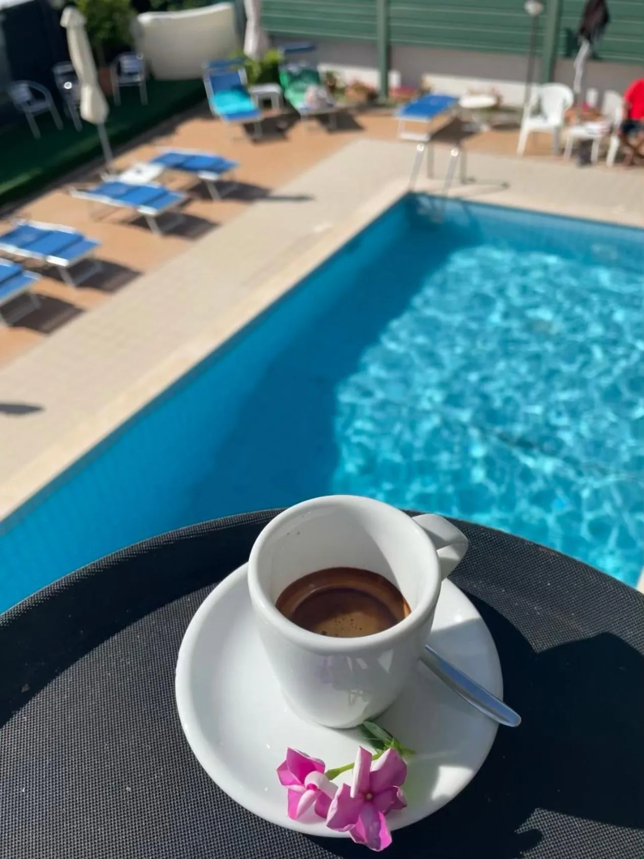 Inner courtyard view in Hotel Apogeo - Breakfast Experience