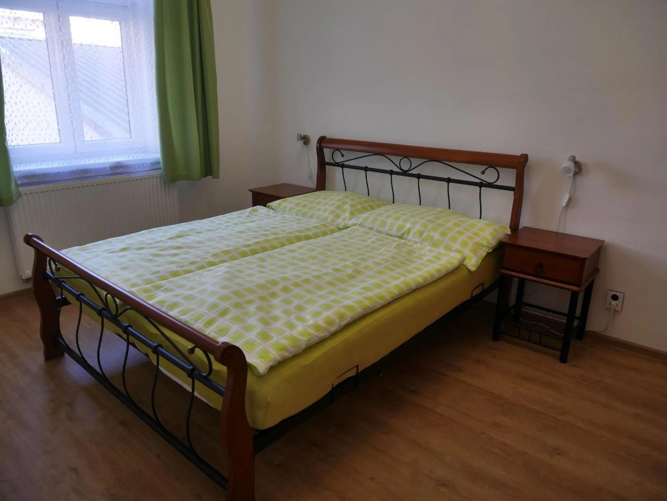 Bedroom, Bed in Moskevská 40