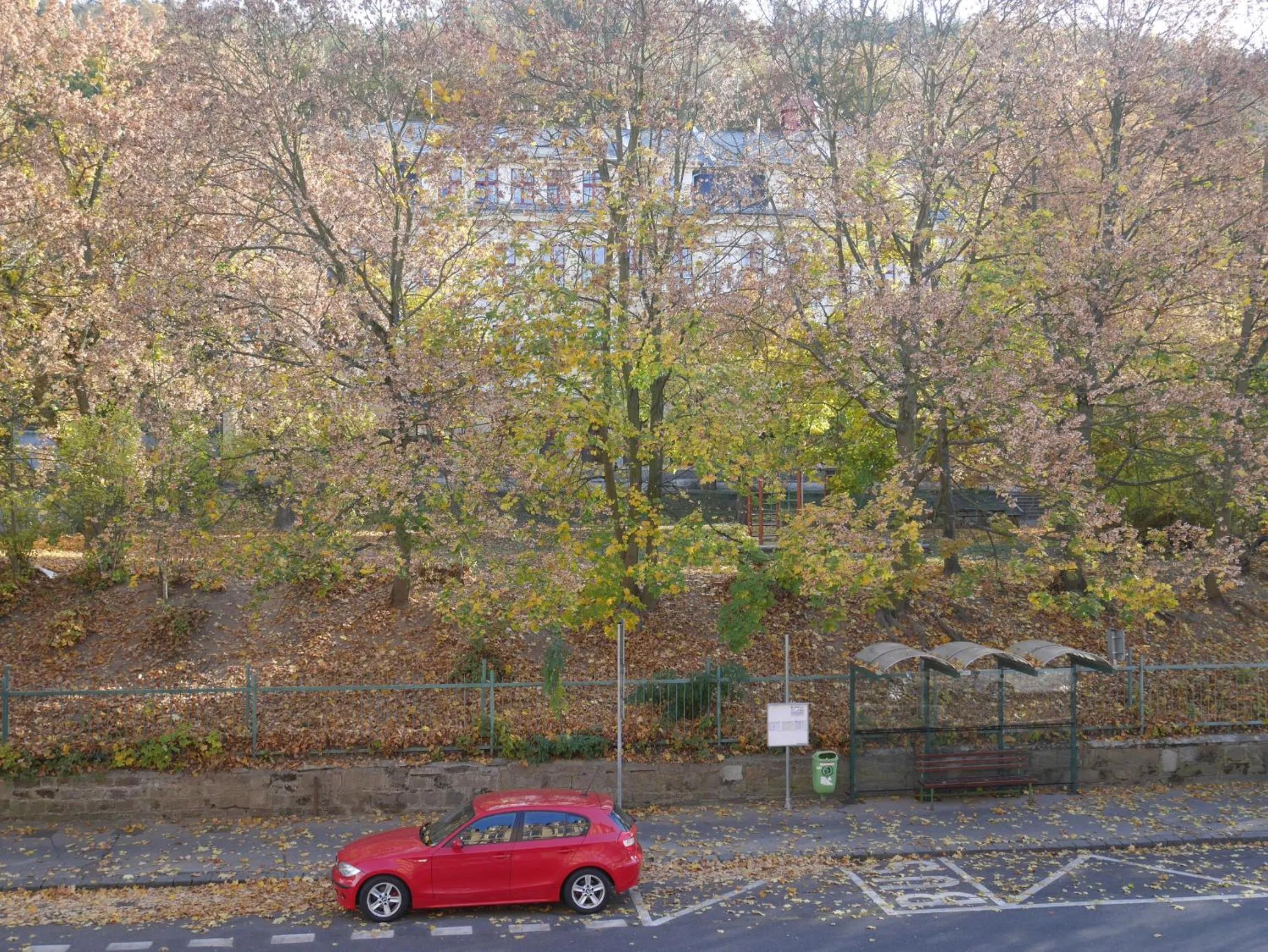 Street view in Moskevská 40