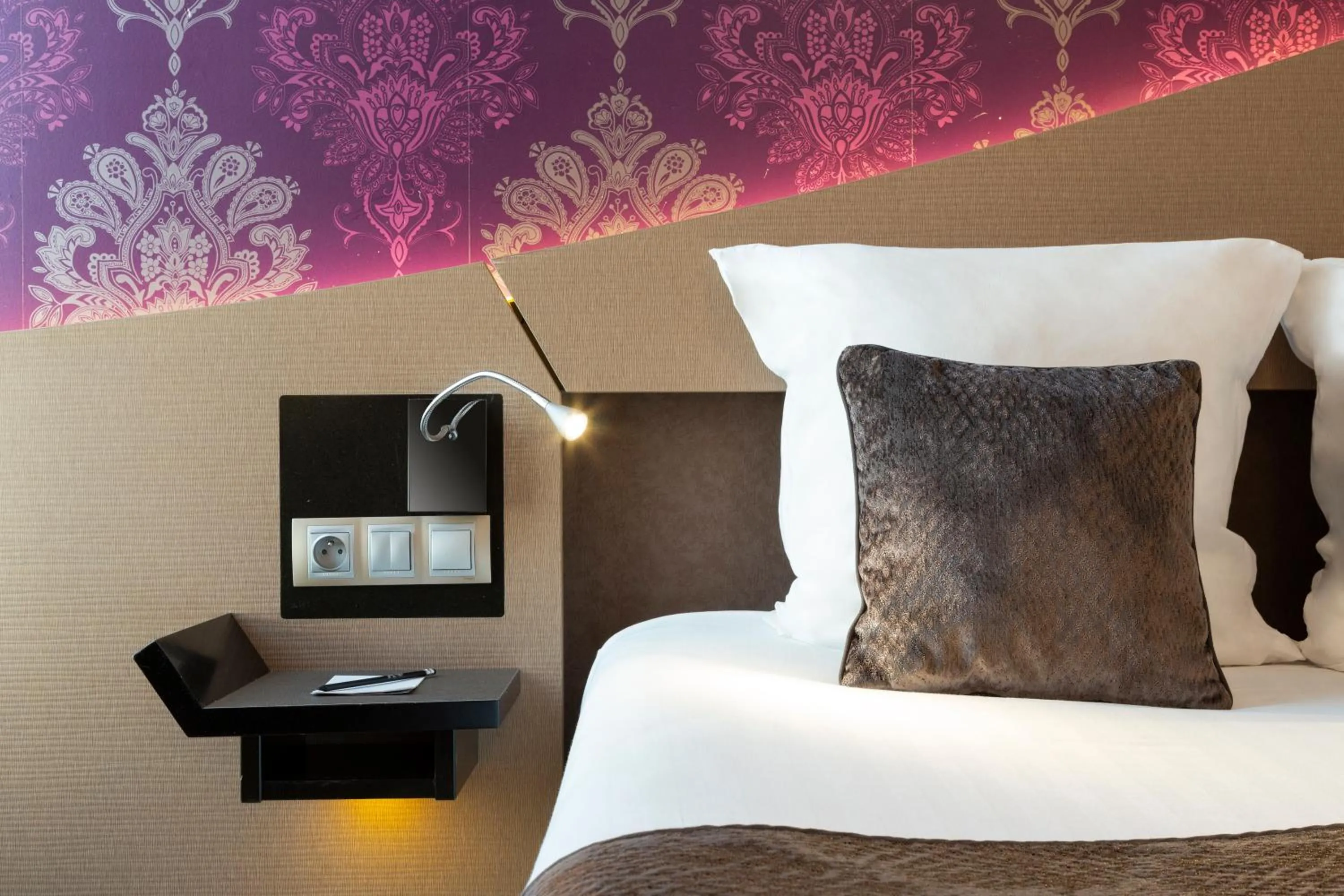 Bed in Hôtel Hor Europe